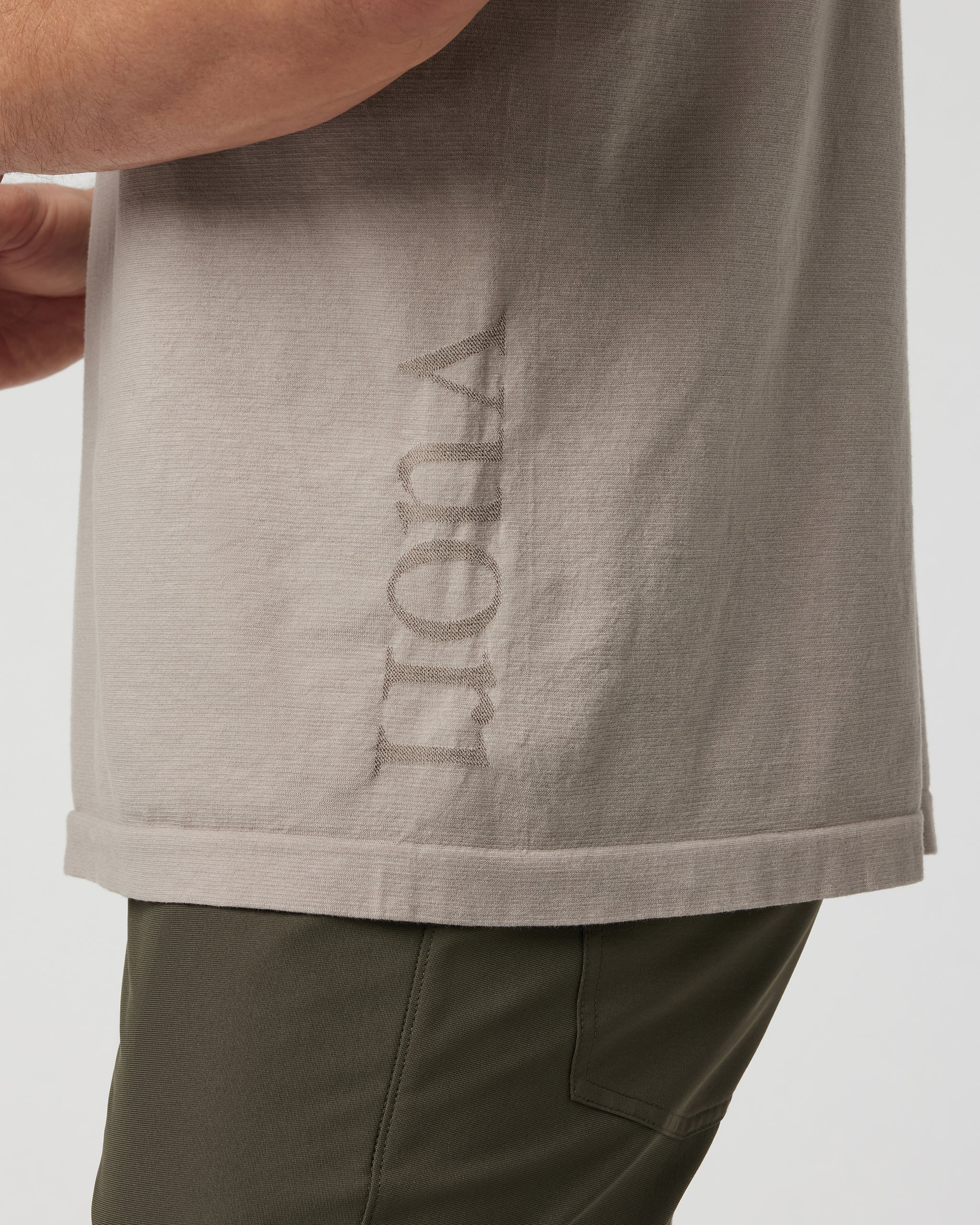 Weston Seamless Tee | Walnut - Image 2