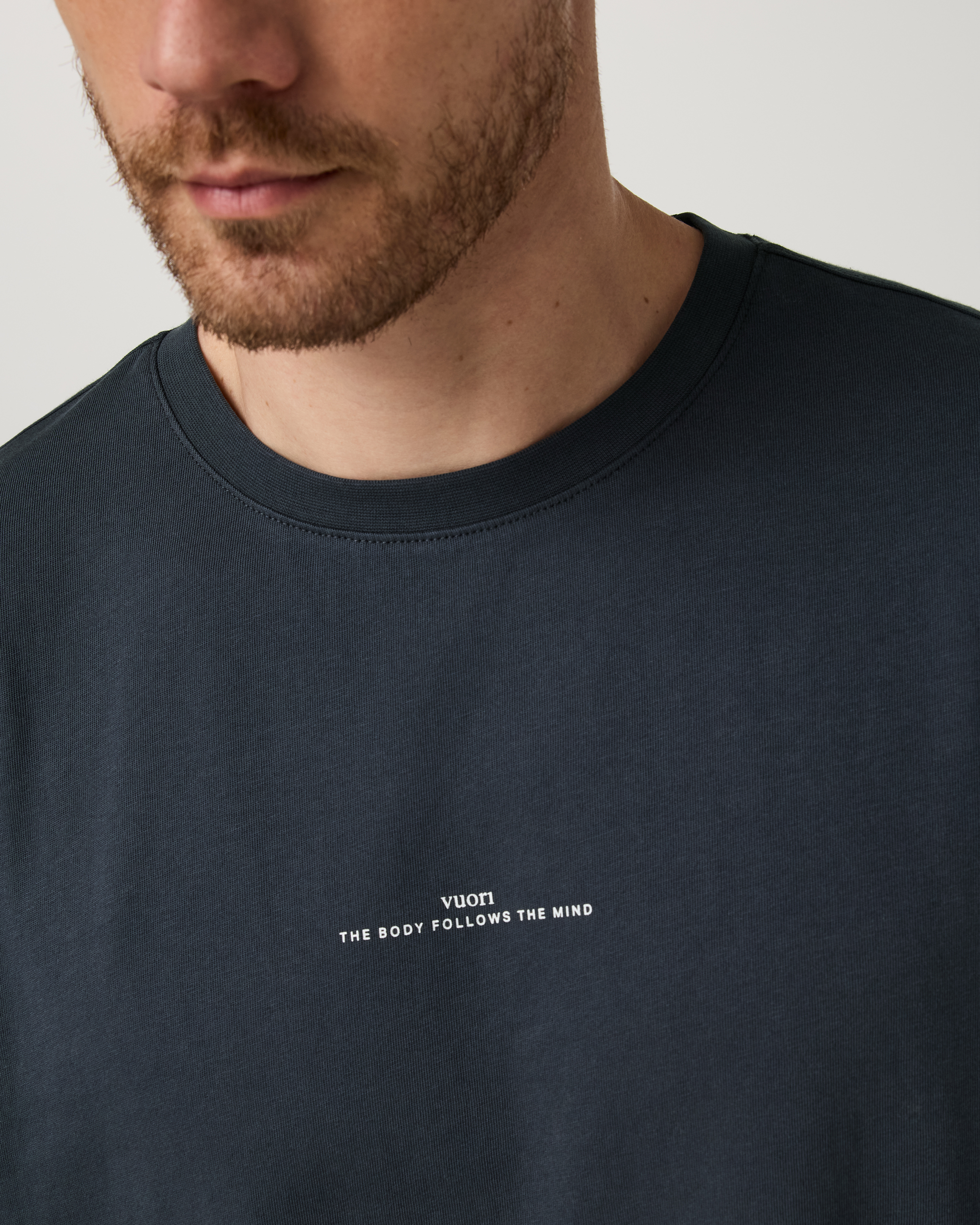 Vuori Lifestyle Graphic Tee | Navy - Image 2