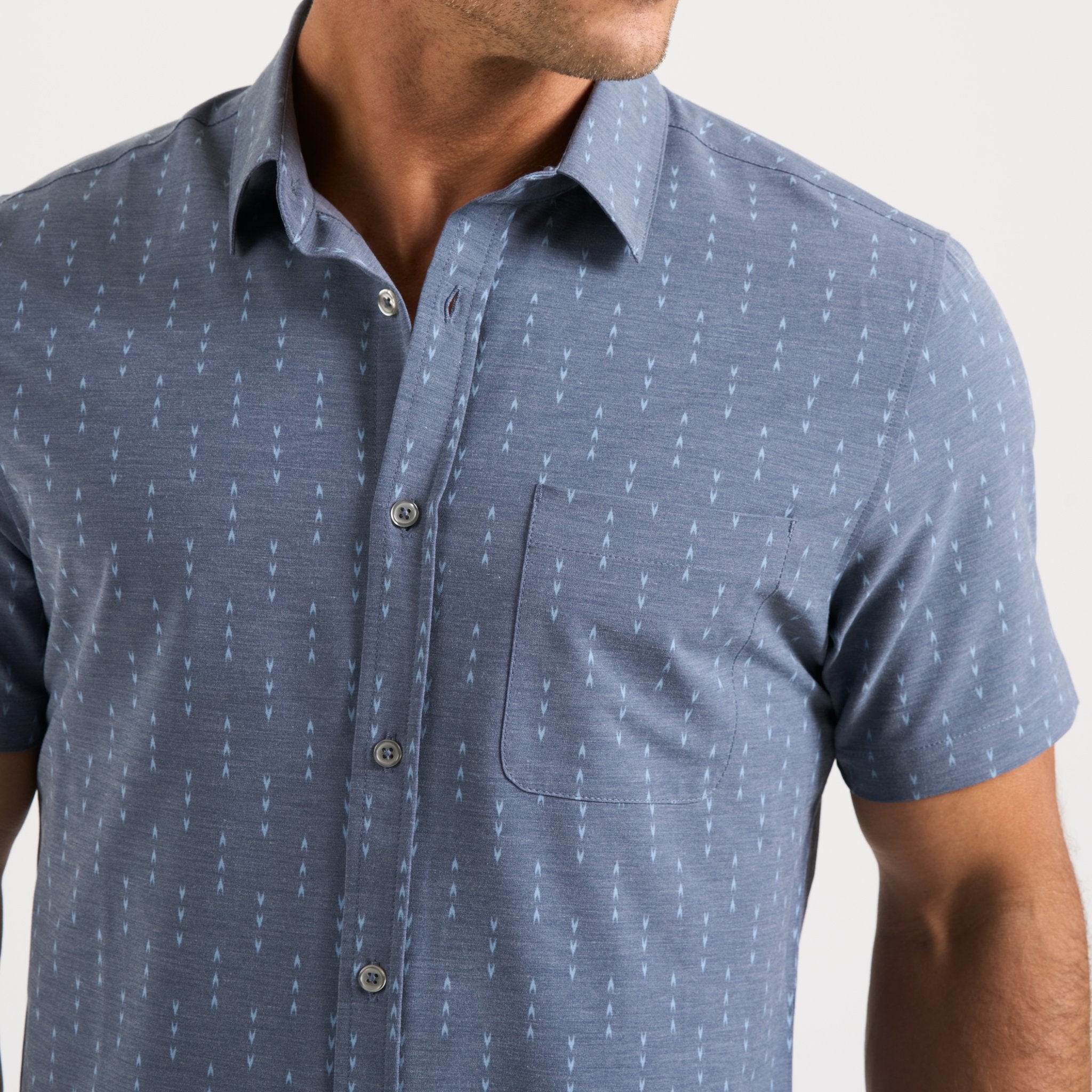 Short-Sleeve Bridge Button Down | Azure Arrows - Image 2