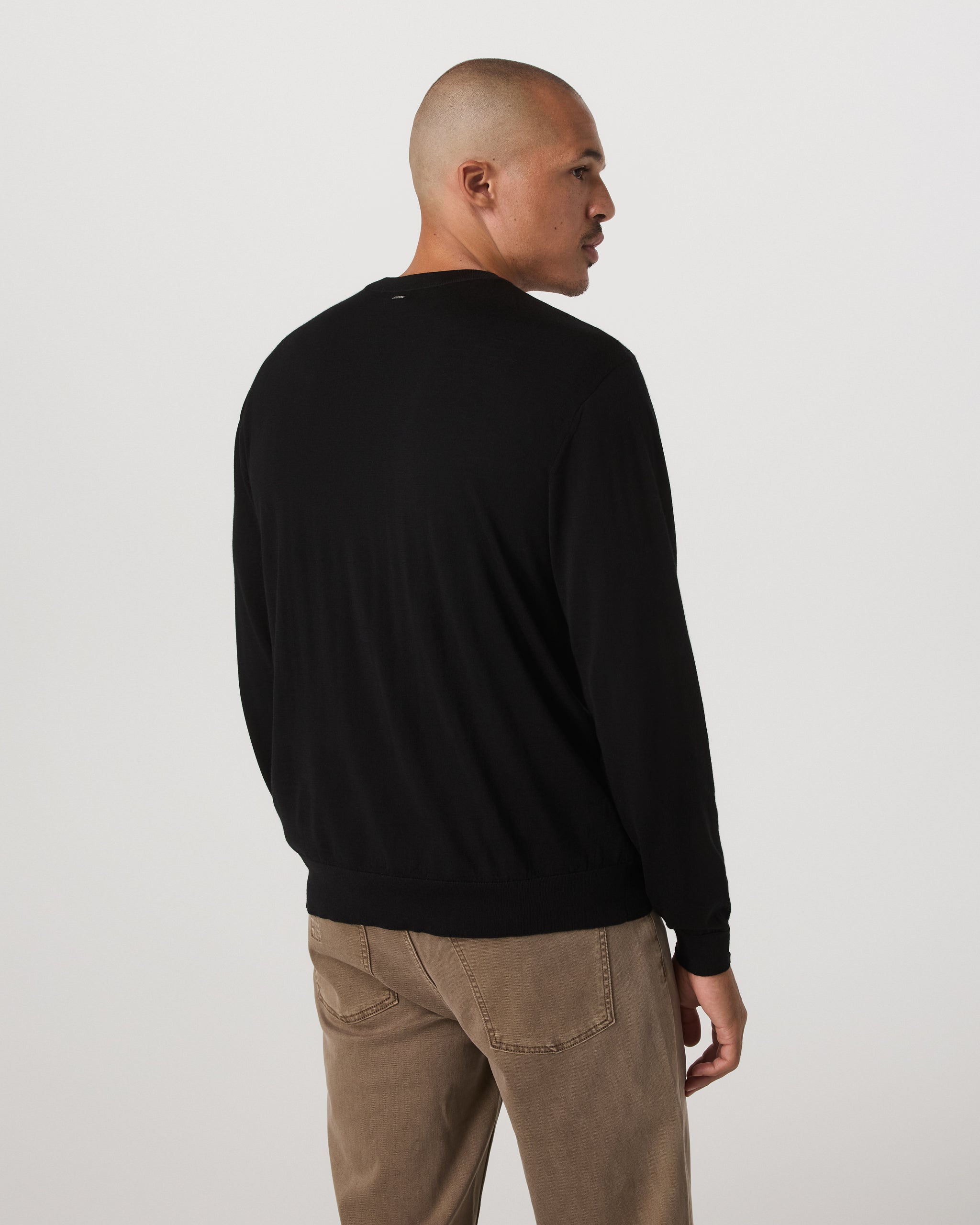 Merino Fine Gauge Wool Sweater | Black - Image 3