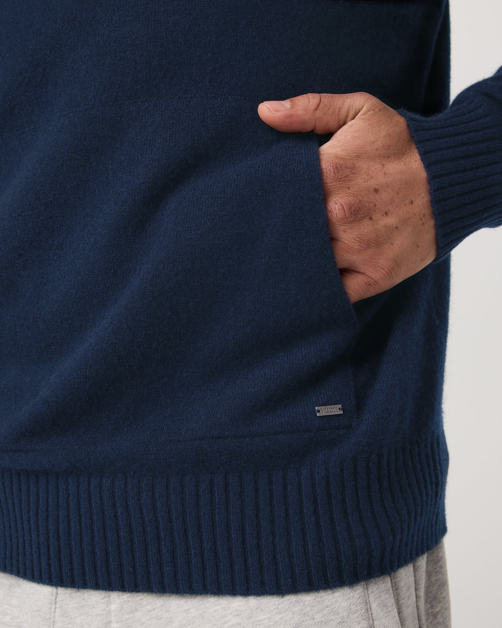 Berik Cashmere Hoodie | Ink - Image 2