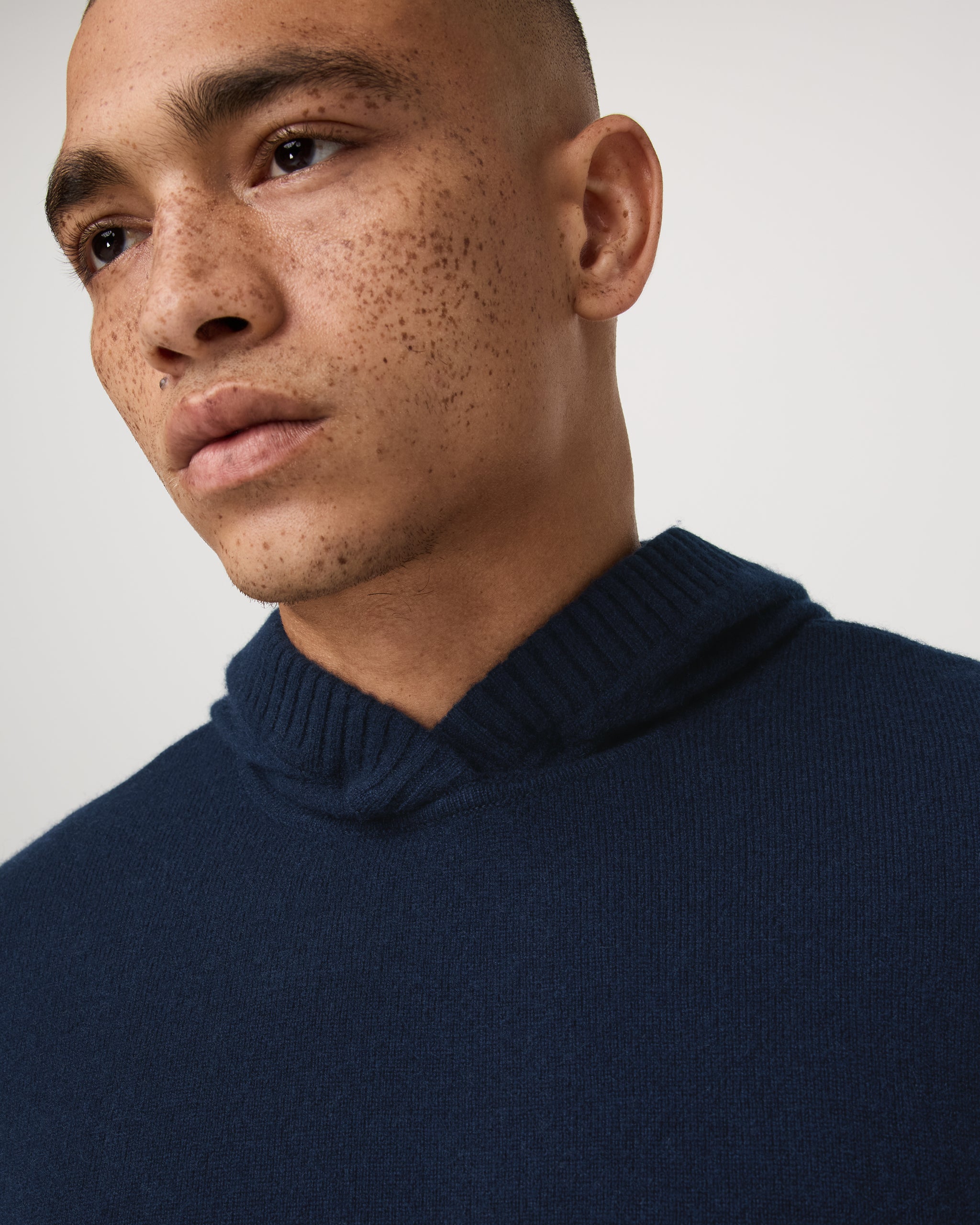 Berik Cashmere Hoodie | Ink - Image 5