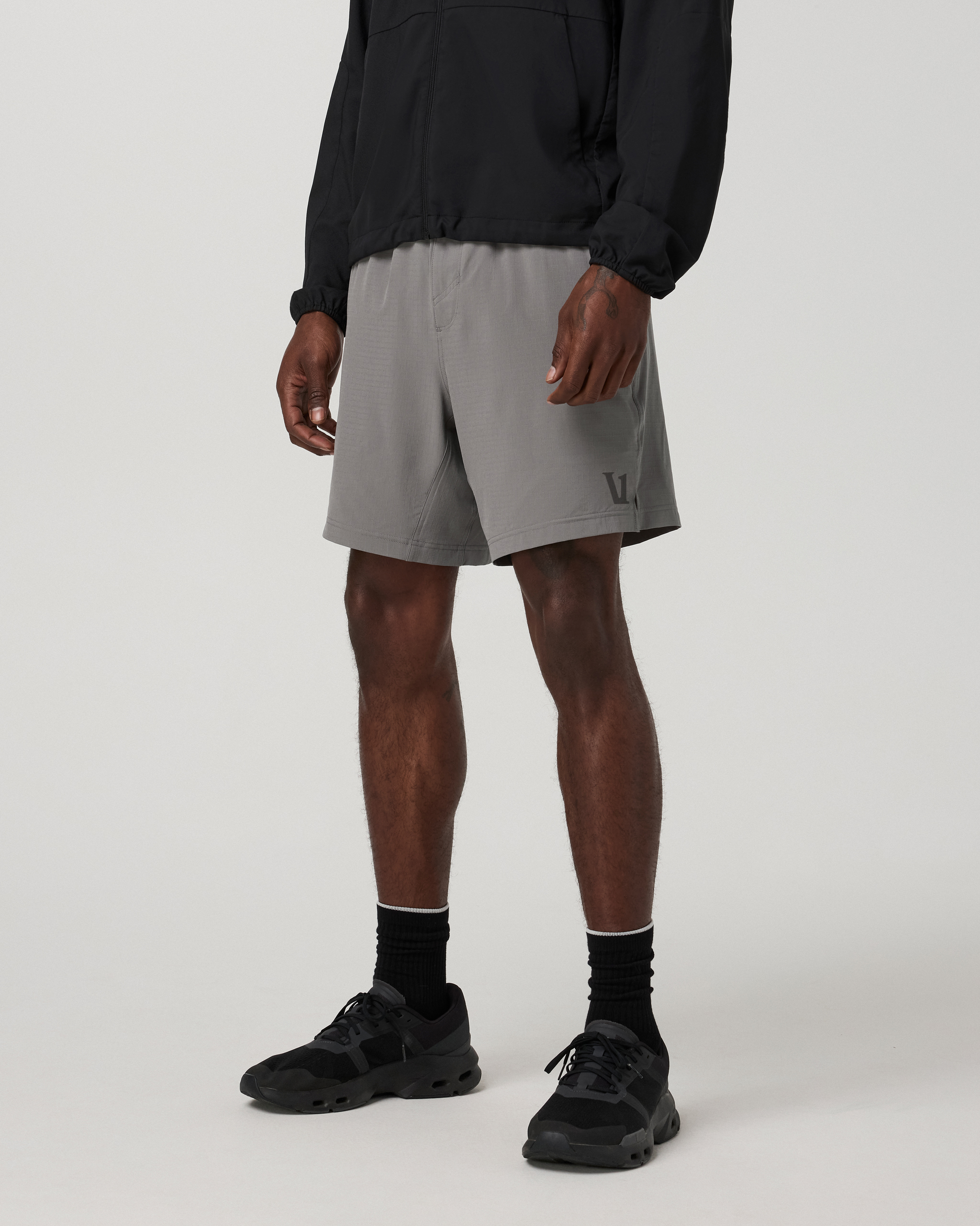 Vuori HardKore Short Lined 7 | Smoke