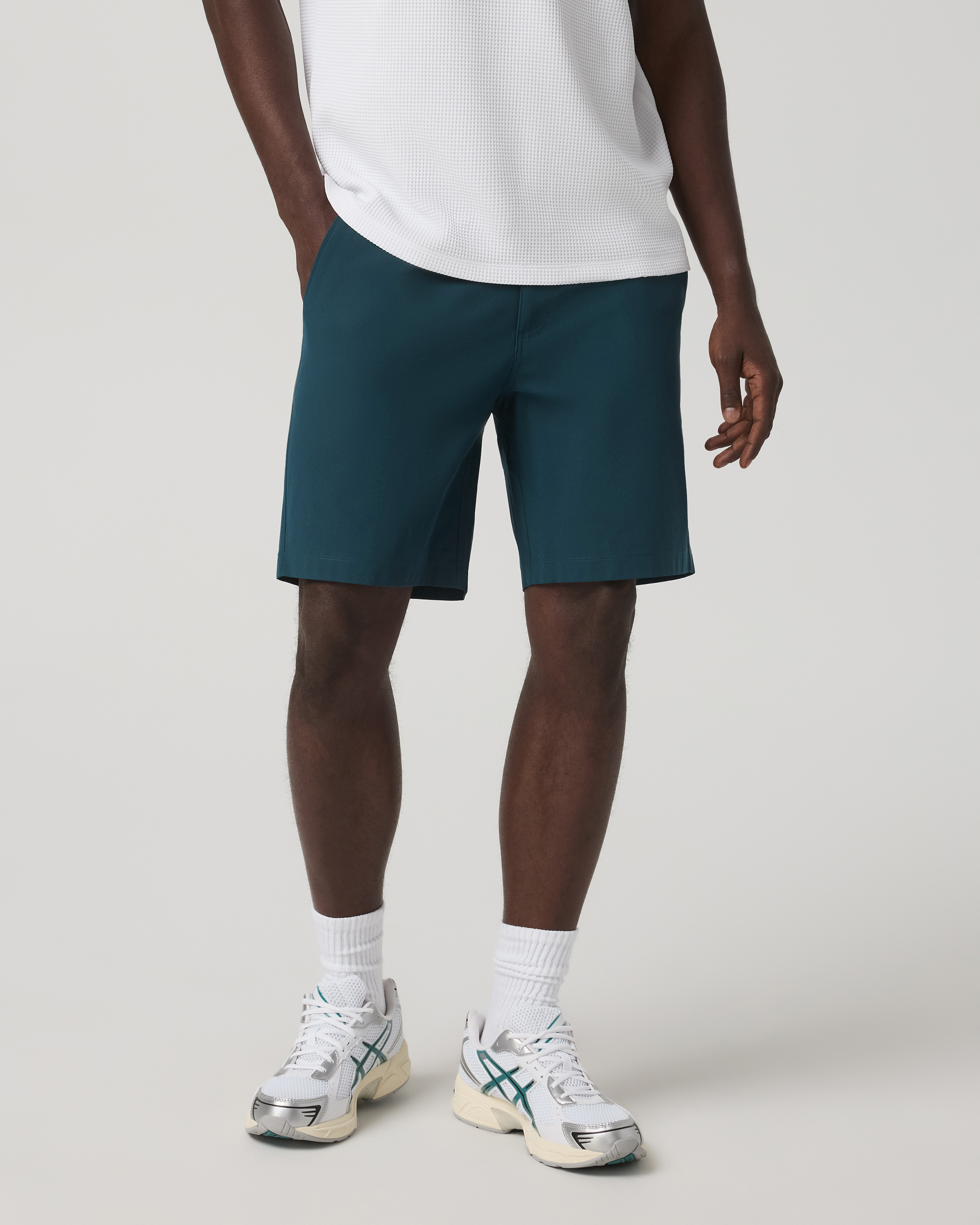 Vuori Meta™ Short 8 | Dark Teal - Image 2