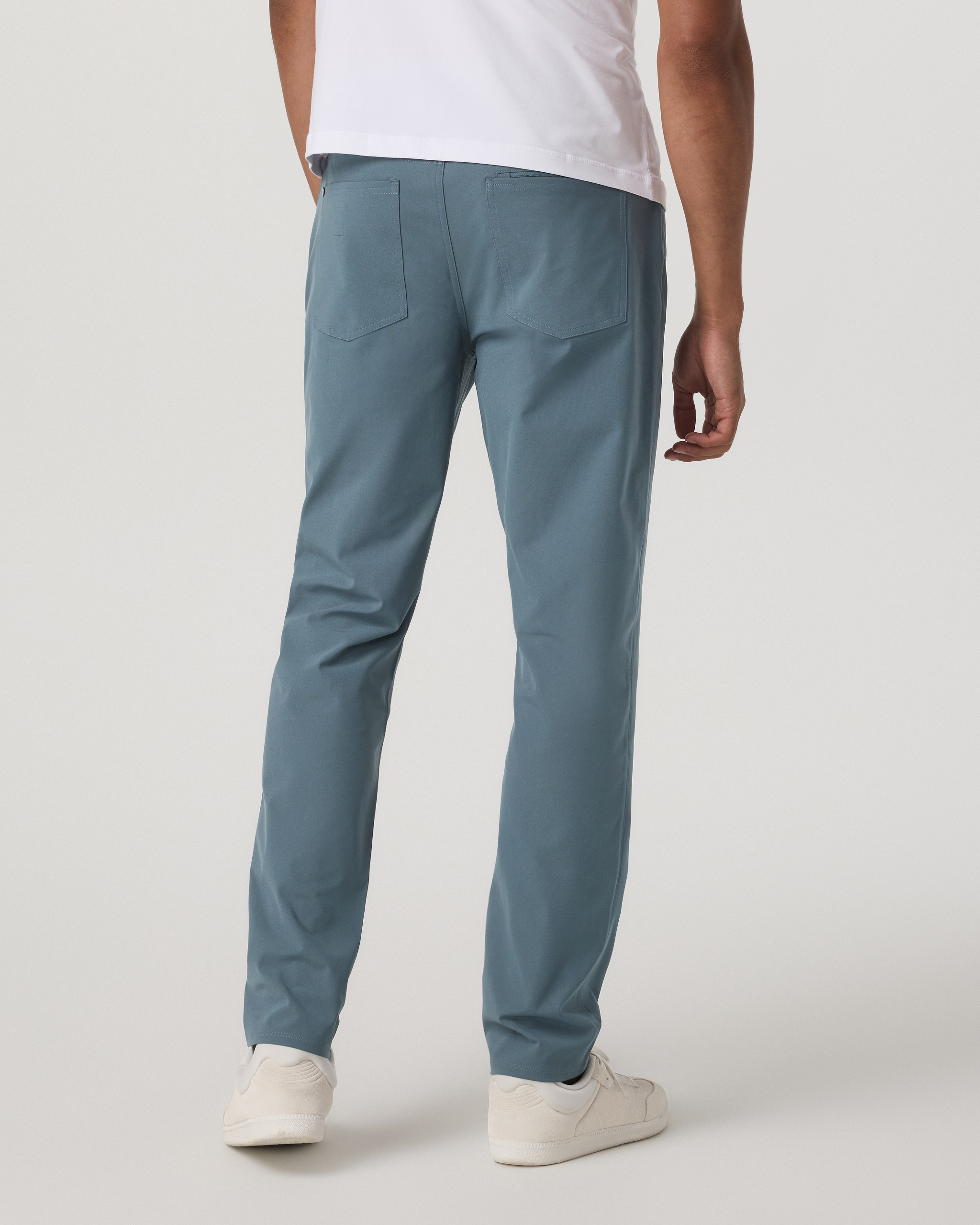 Vuori Meta™ Pant Classic Fit 32 | Blue Sea - Image 3