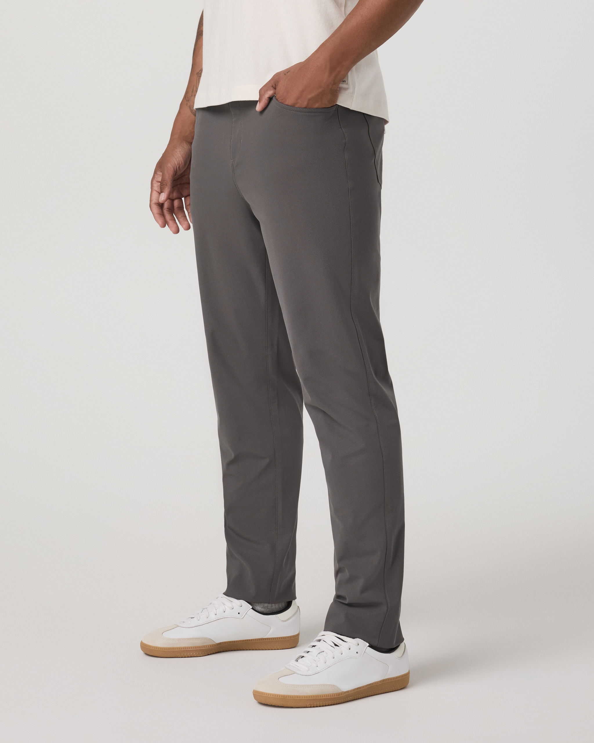 Vuori Meta™ Pant Classic Fit 34 | Warm Grey