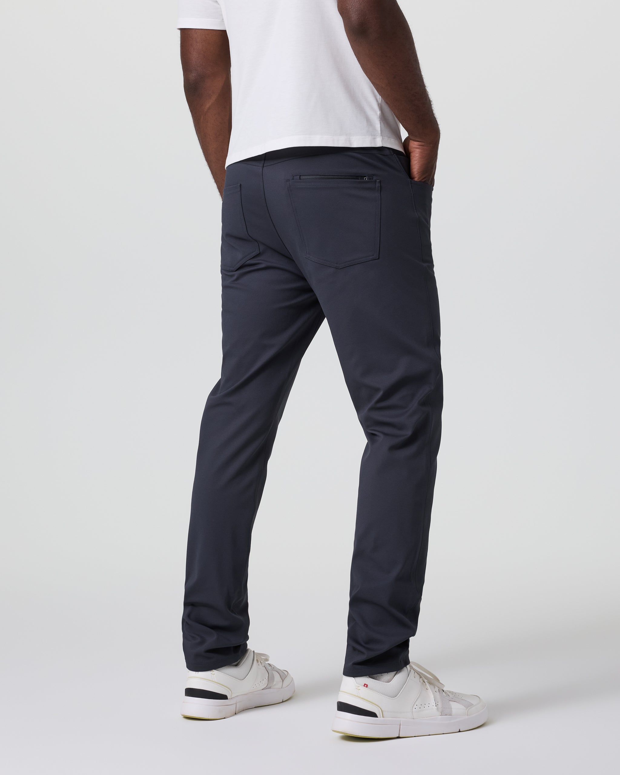 Vuori Meta™ Twill Pant Athletic Slim 30 | Navy - Image 2