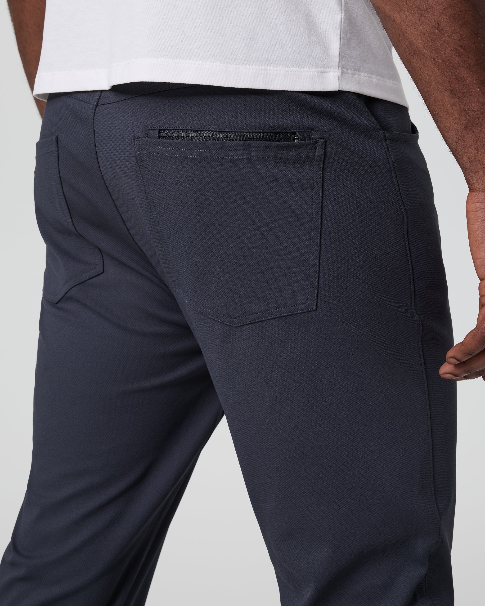 Vuori Meta™ Twill Pant Athletic Slim 30 | Navy - Image 3