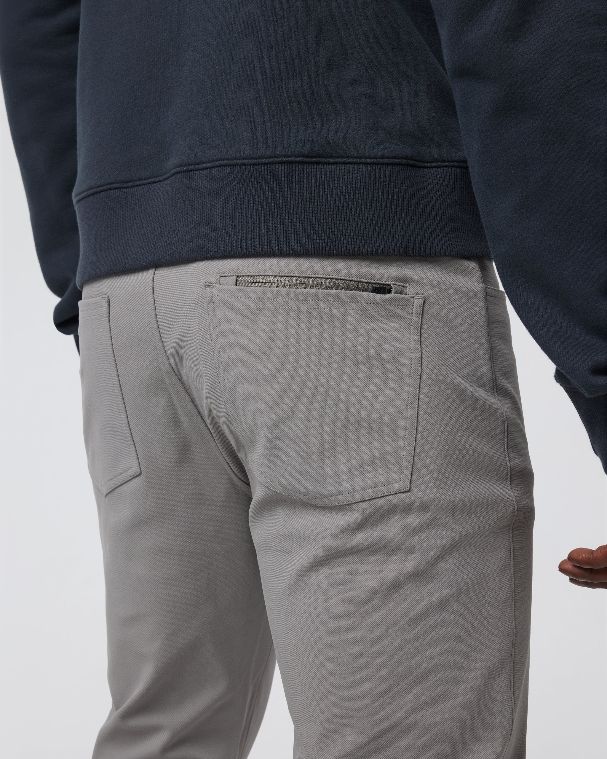 Vuori Meta™ Twill Pant Athletic Slim 30 | Shiitake - Image 3