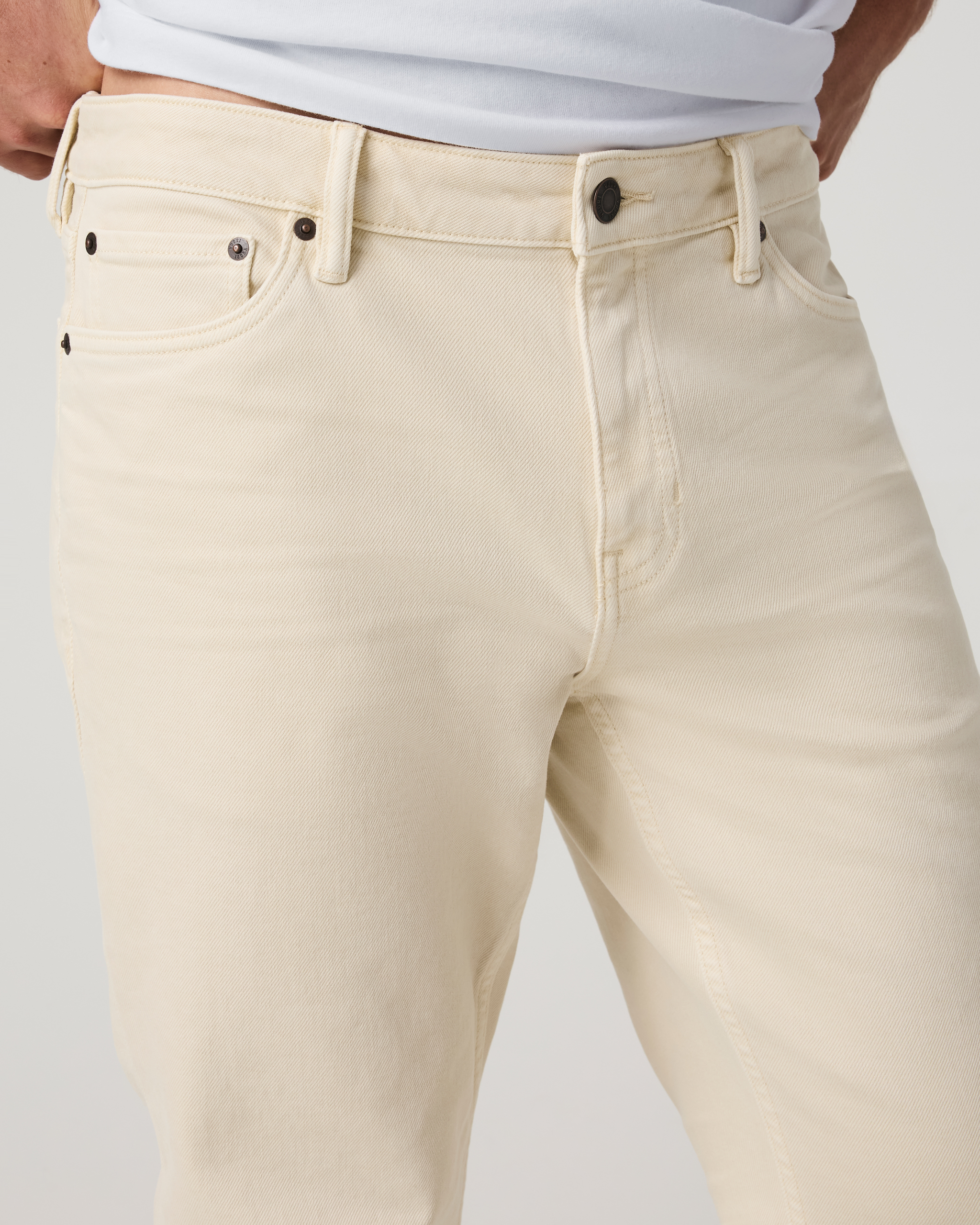 Vuori Vintage Jean Classic Fit 32 | Natural Denim - Image 2