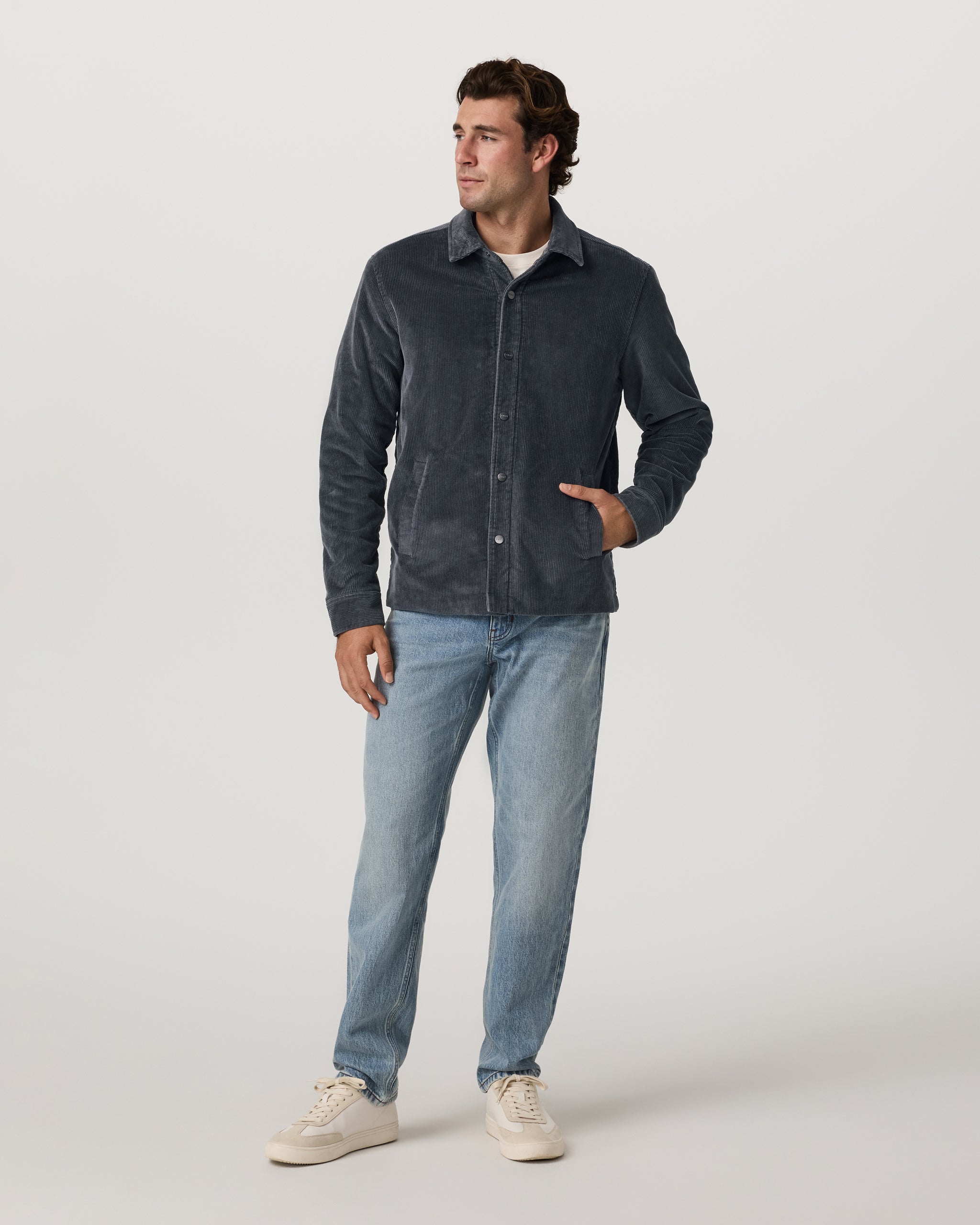 Vuori Vintage Jean Classic Fit 32 | Light Wash Denim - Image 5
