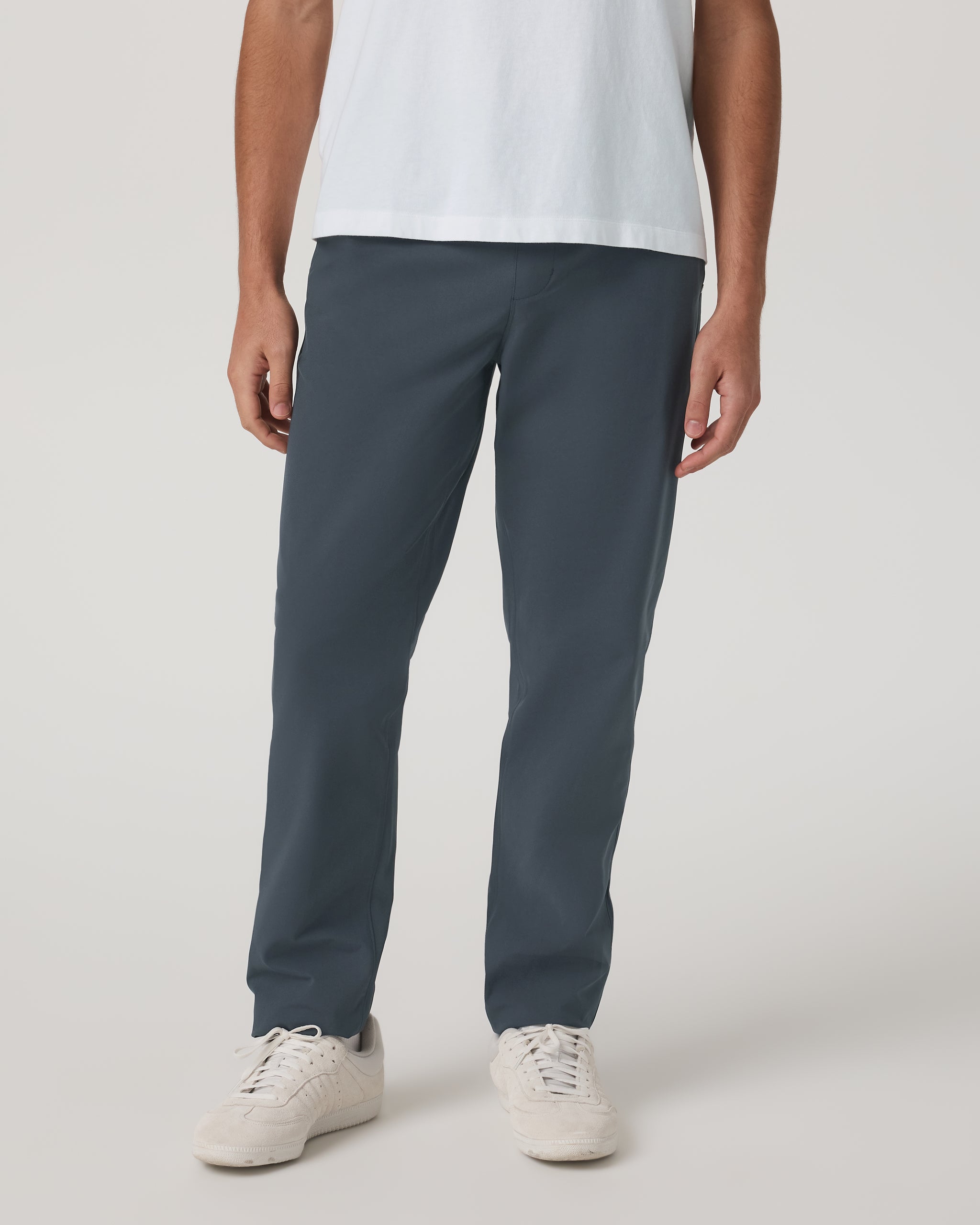 Vuori Meta™ Elastic Waist Pant Classic Fit 32 | Charcoal