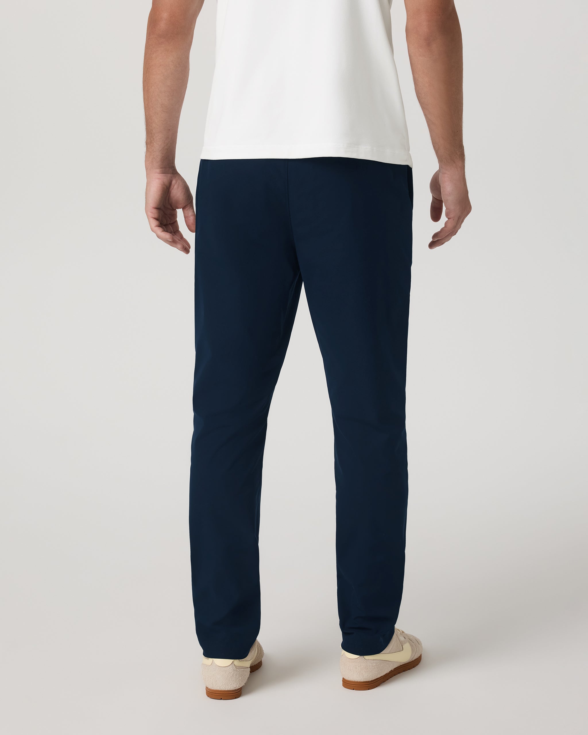 Vuori Meta™ Elastic Waist Pant Classic Fit 32 | Ink - Image 5