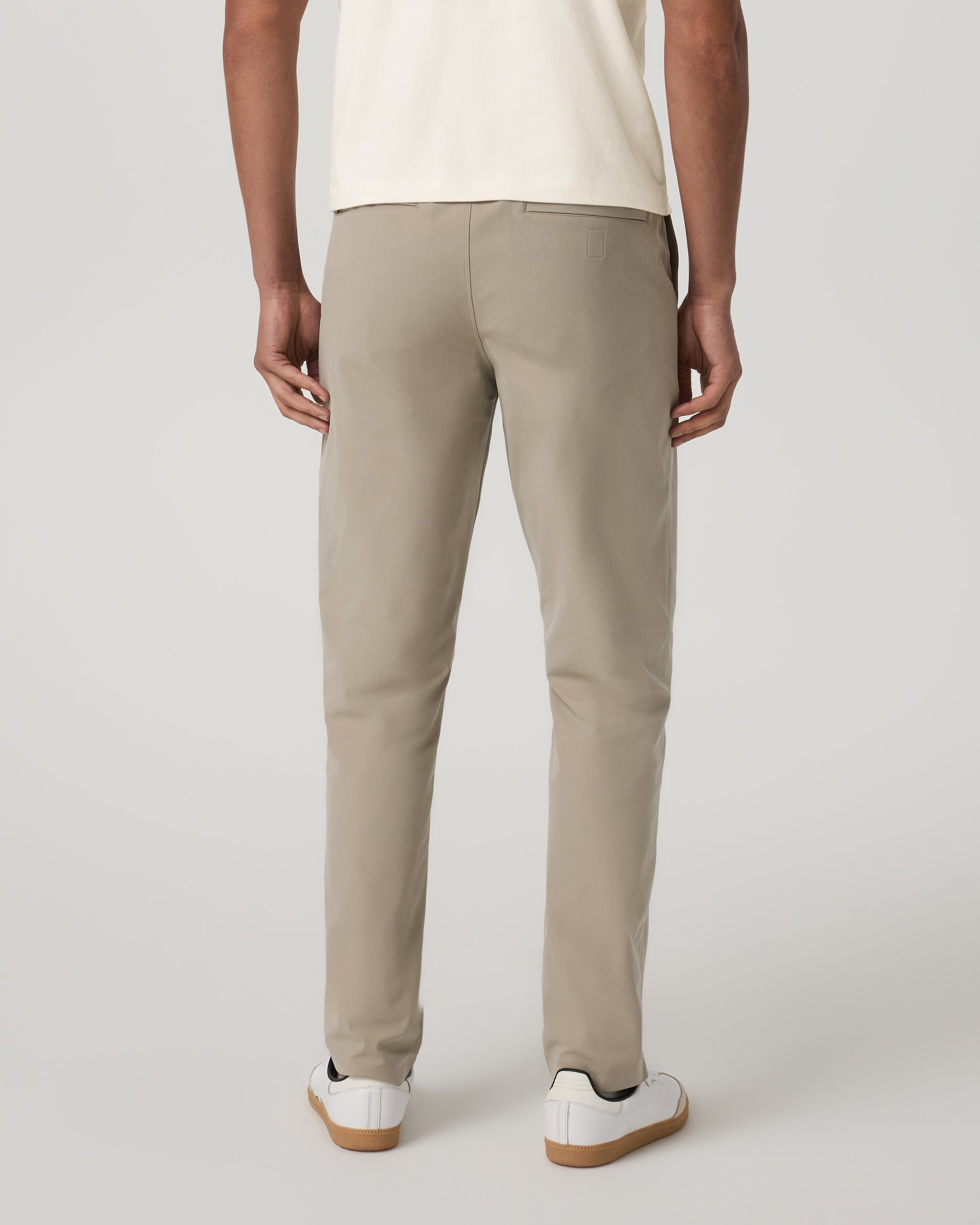 Vuori Meta™ Elastic Waist Pant Classic Fit 32 | Truffle - Image 3