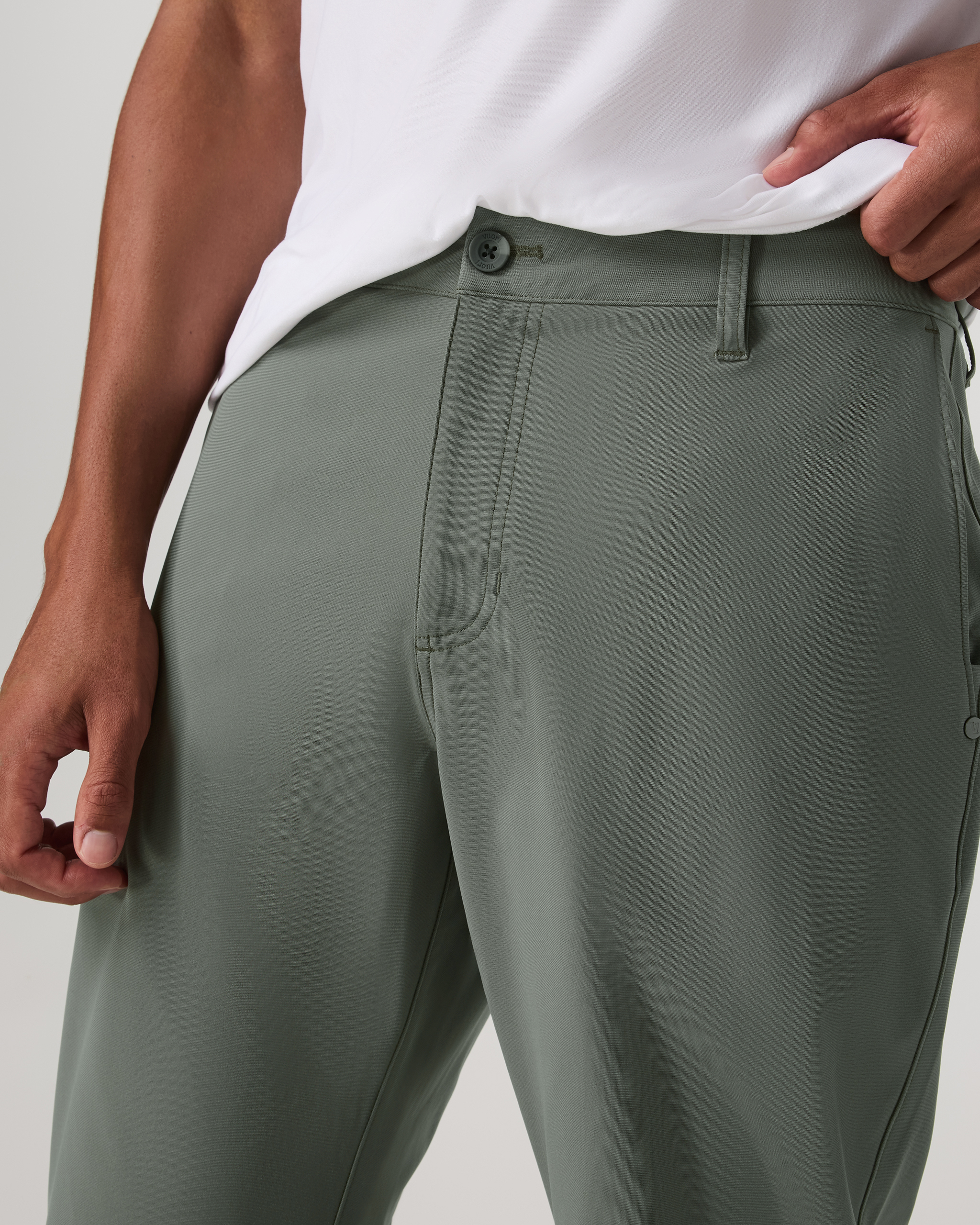 Vuori Meta™ Trouser Classic Fit 30 | Light Oregano - Image 2