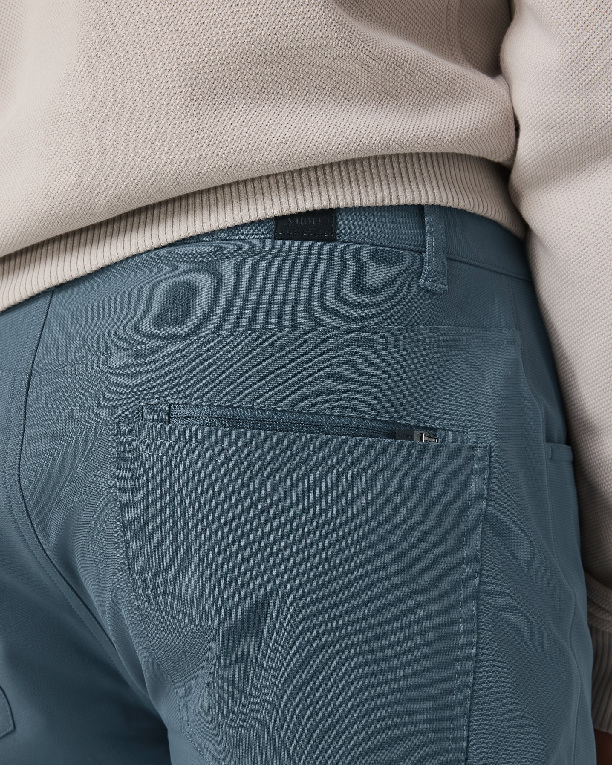 Vuori Meta™ Pant Athletic Slim Fit 30 | Blue Sea - Image 2