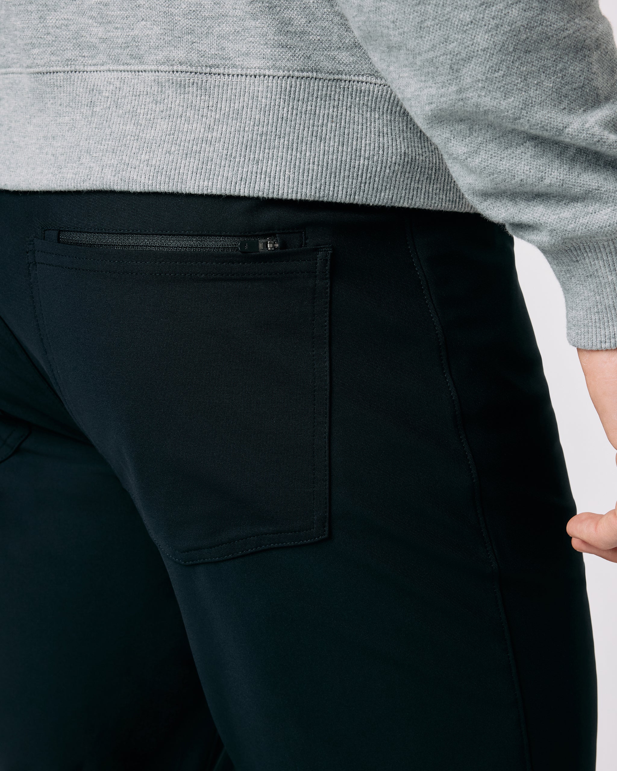 Vuori Meta™ Pant Athletic Slim Fit 30 | Black - Image 2