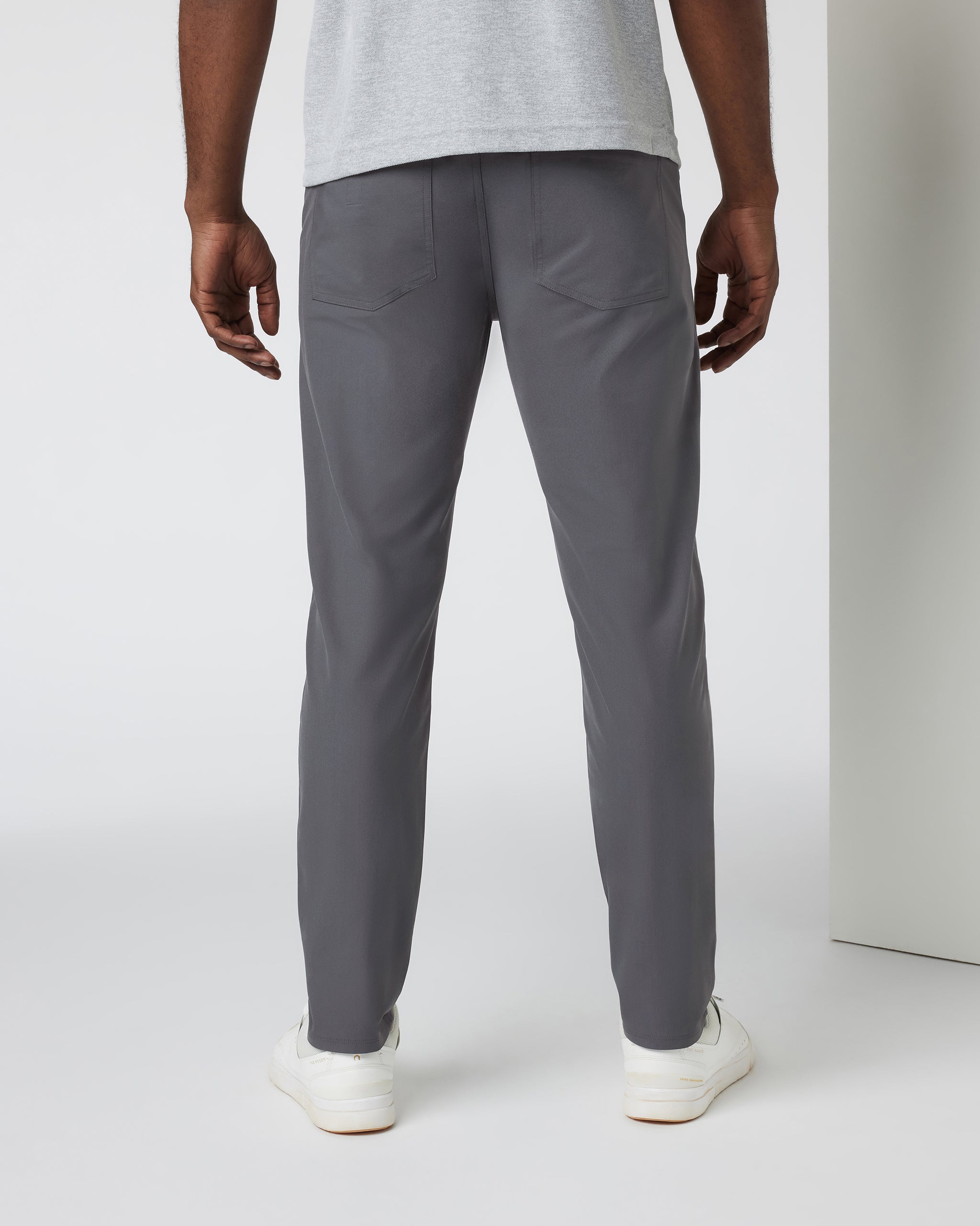 Vuori Meta™ Pant Athletic Slim Fit 32 | Charcoal - Image 4