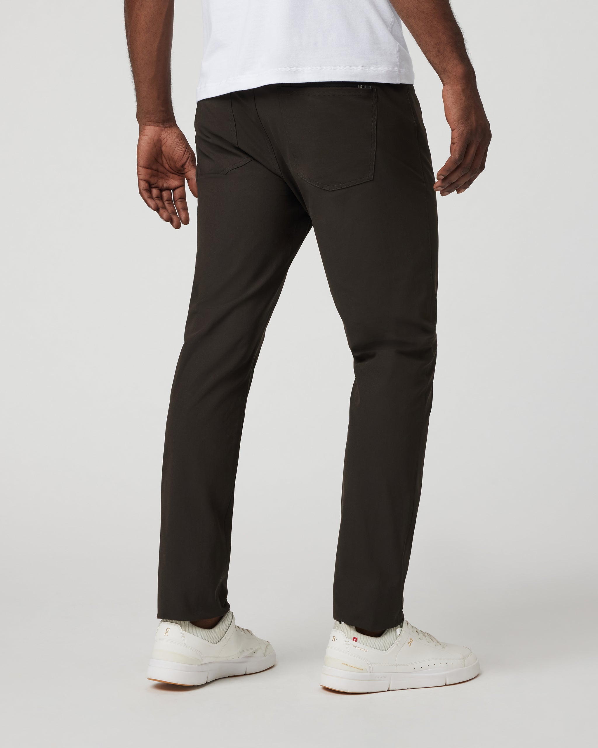 Vuori Meta™ Pant Athletic Slim Fit 32 | Dark Java - Image 4