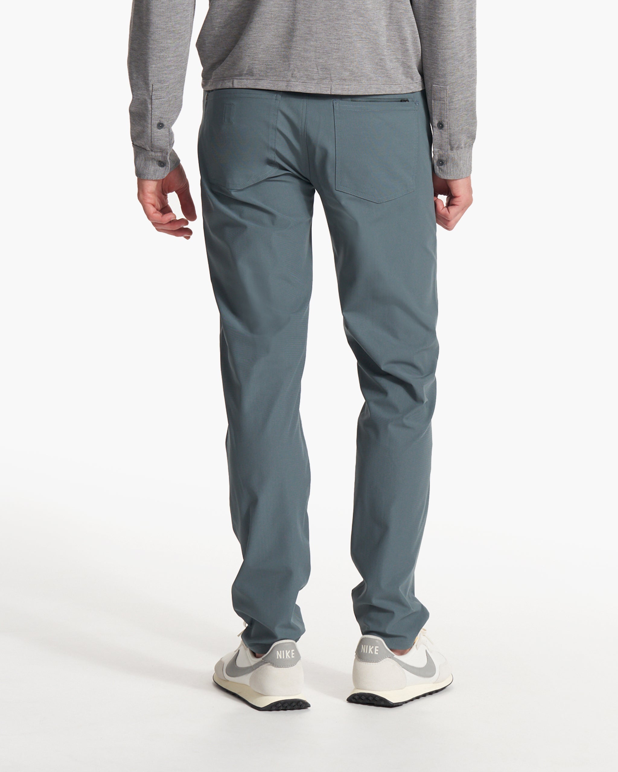 Vuori Meta™ Pant Athletic Slim Fit 32 | Lake - Image 4