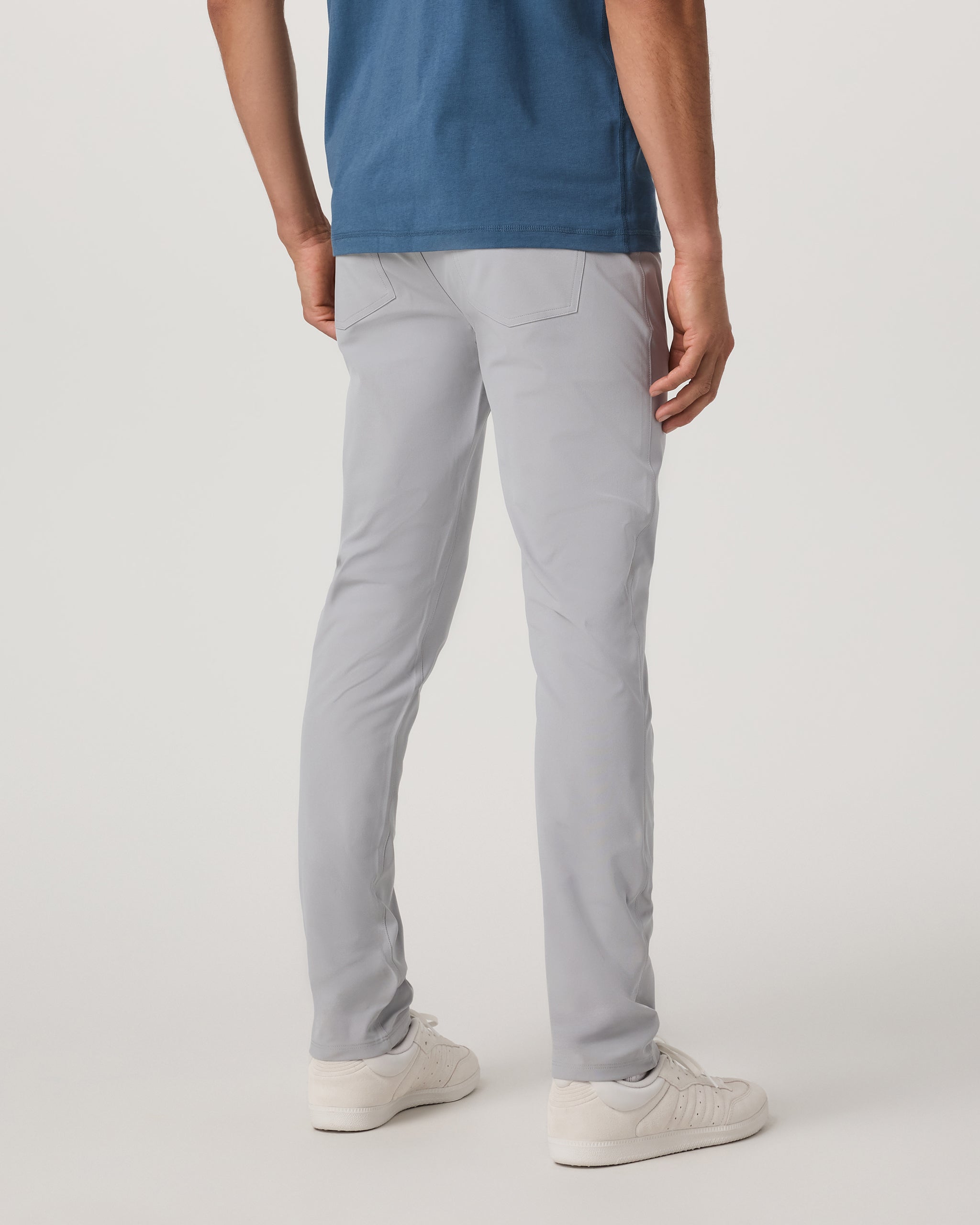 Vuori Meta™ Pant Athletic Slim Fit 32 | Sea Fog - Image 4