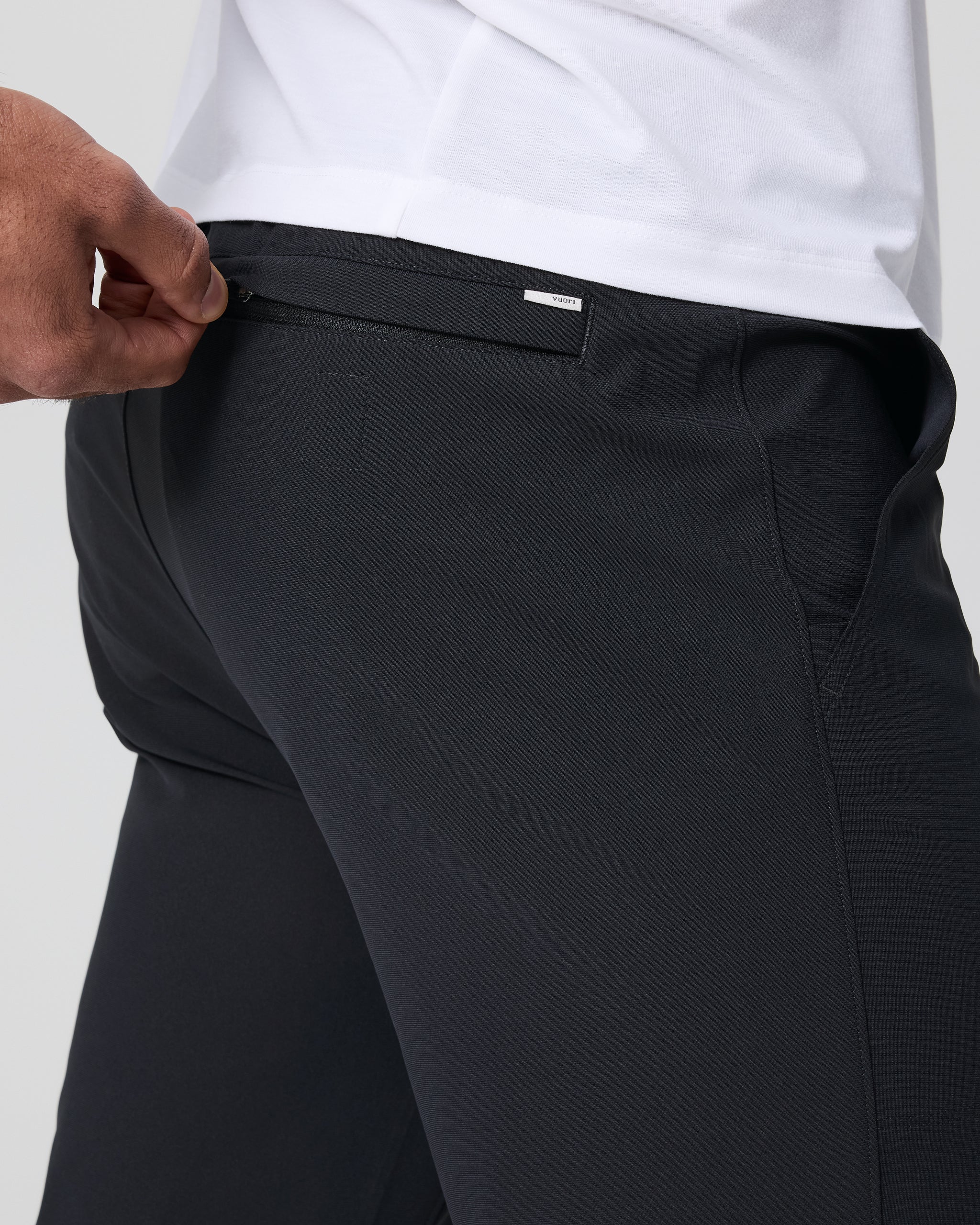 Vuori Meta™ Jogger 30 | Black - Image 2