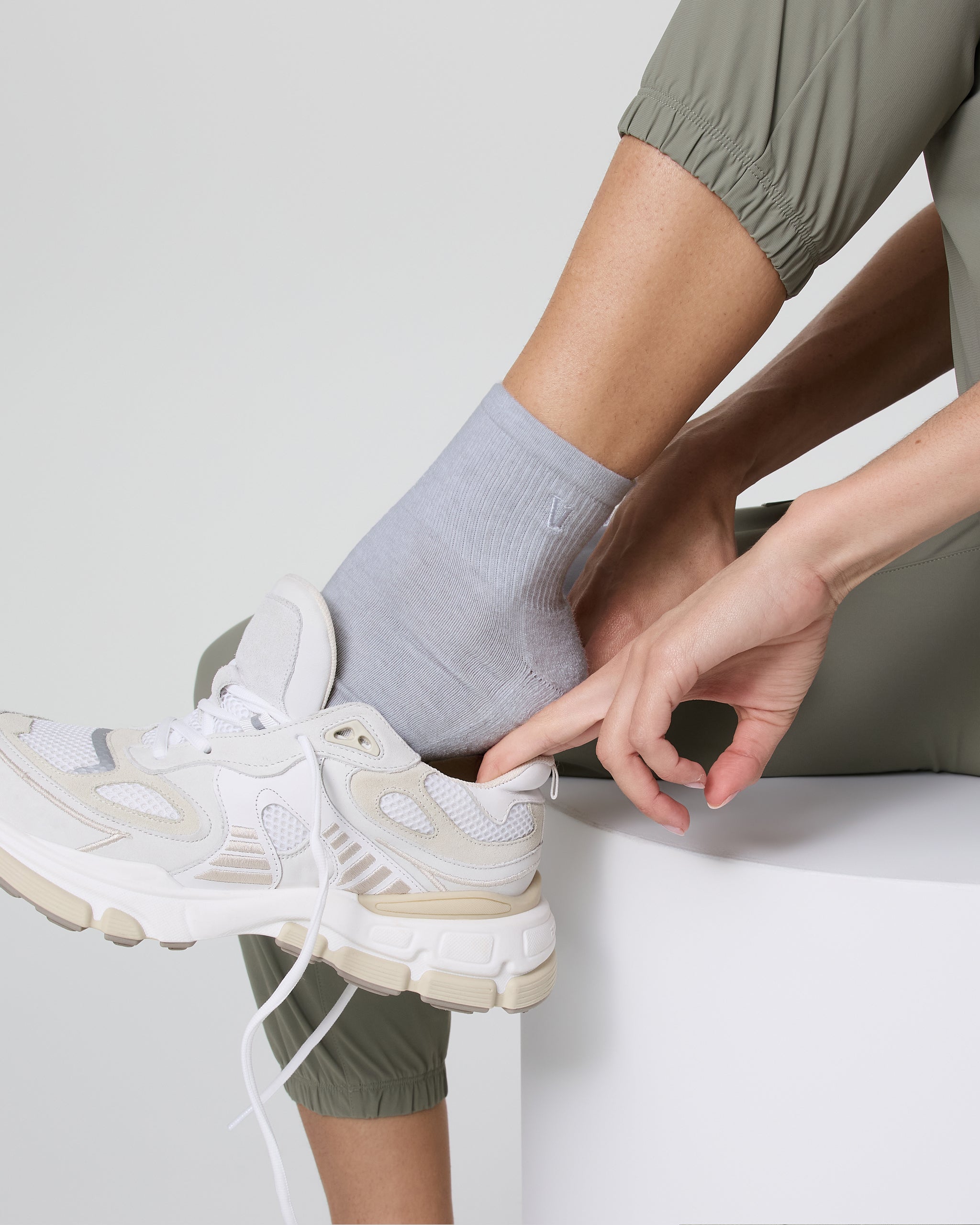 Quarter Crew V1 Sock | Light Heather Grey - Image 2