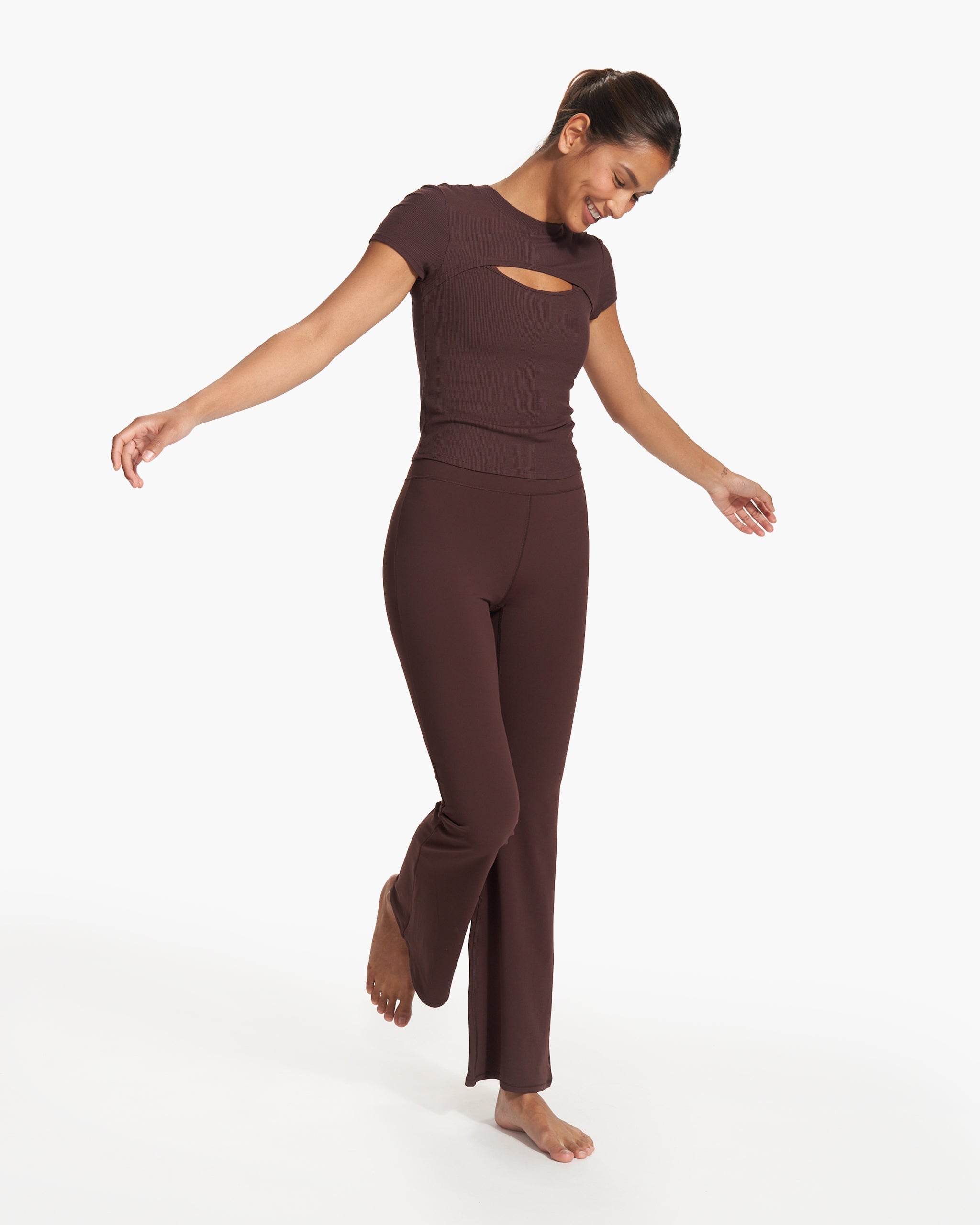 Cove Cut Out Tee | Mahogany - Image 5