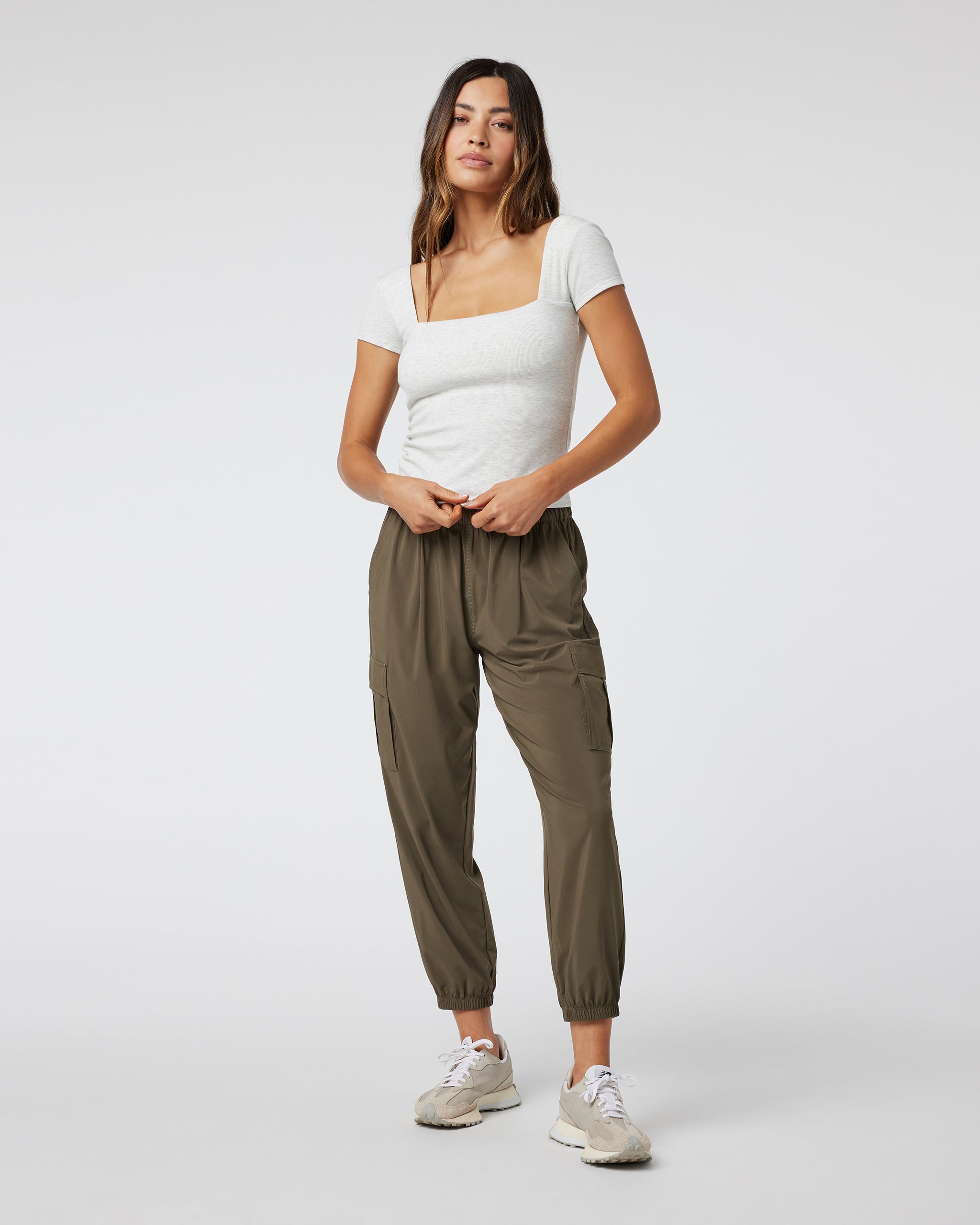 Pose Scoop Back Tee | White Heather Grey - Image 4