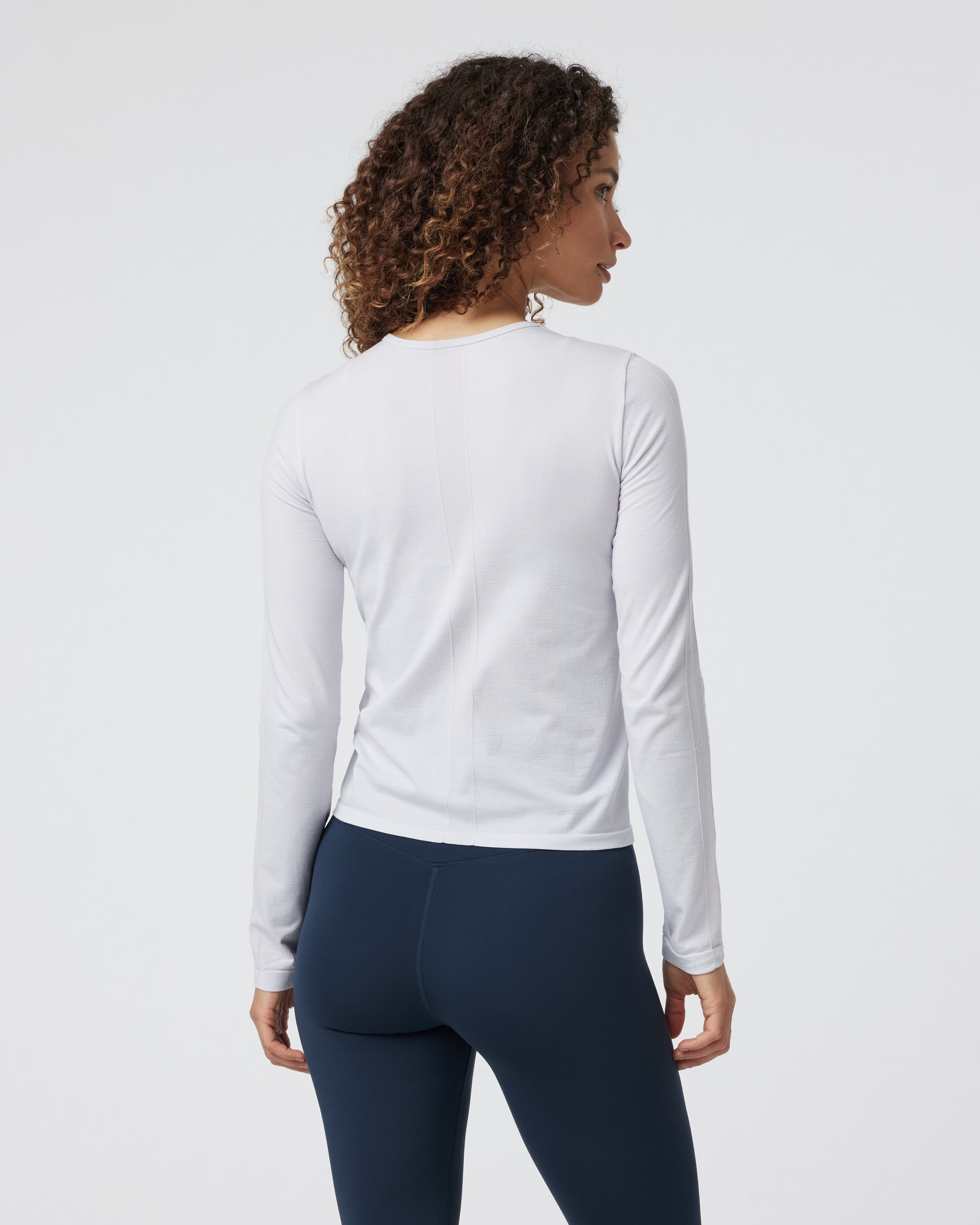 Long Sleeve Apres Sport Seamless Top | Frost Grey - Image 4