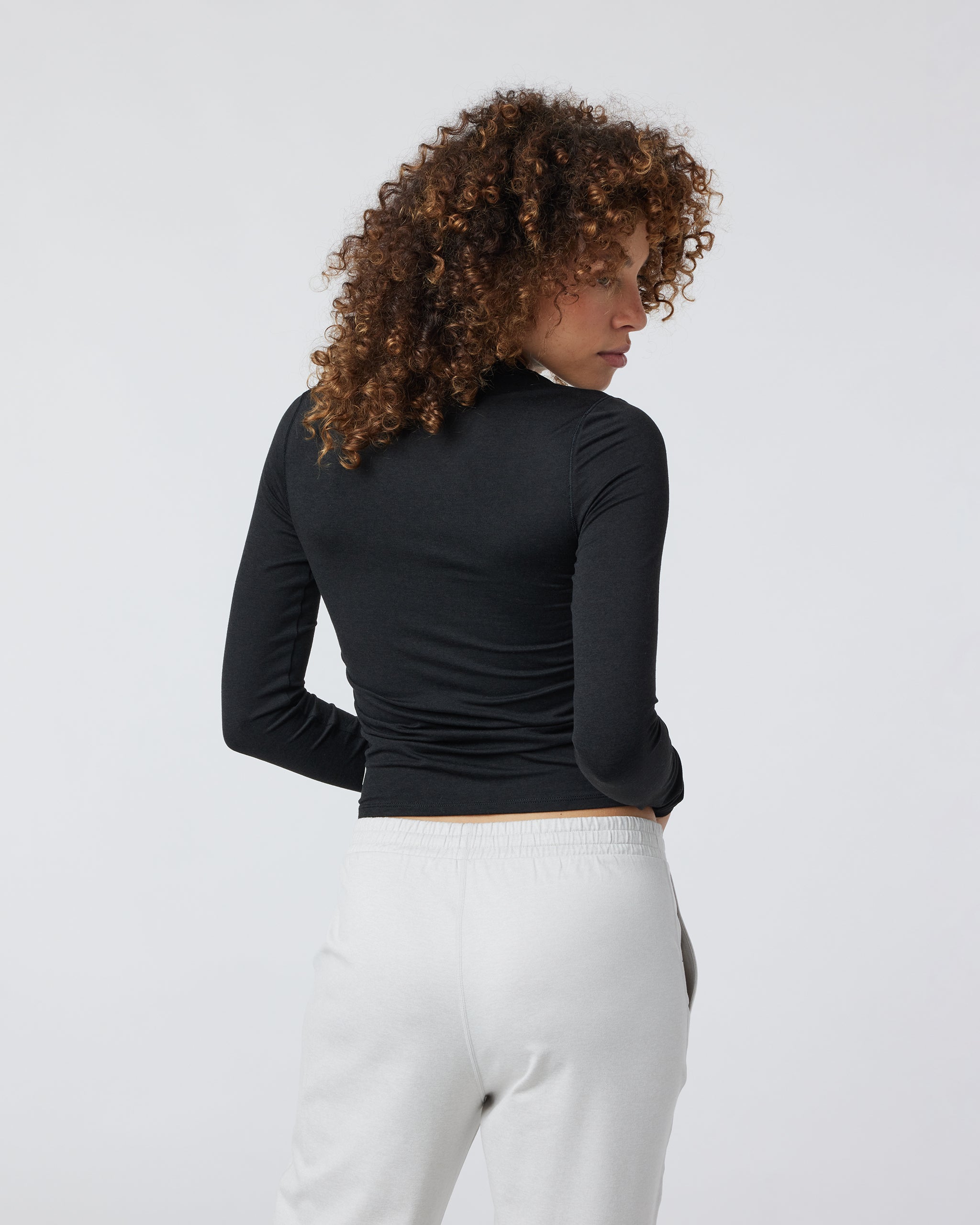 Long Sleeve Halo Ruched Tee | Black Heather - Image 3