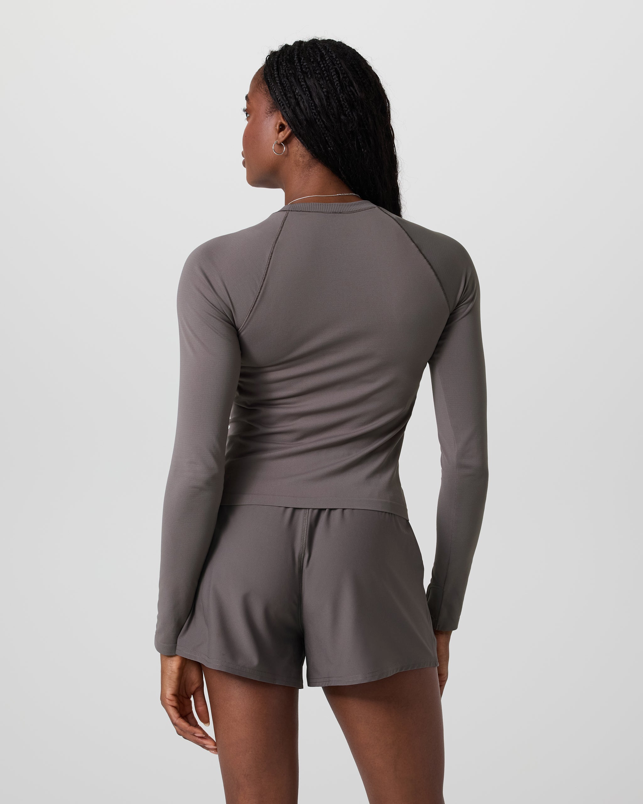Long Sleeve Seamless Surge Tee | Chia - Image 3