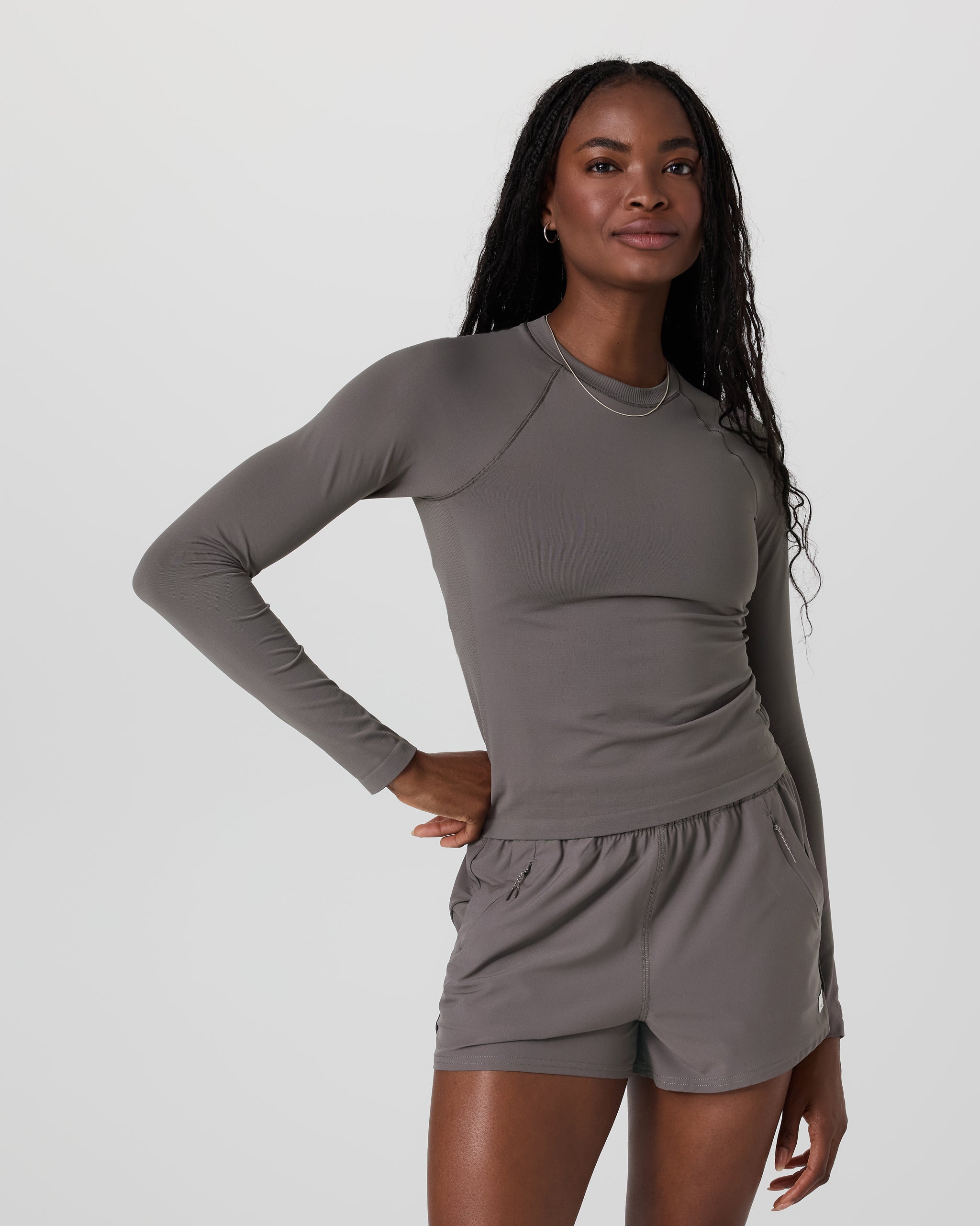 Long Sleeve Seamless Surge Tee | Chia - Image 2