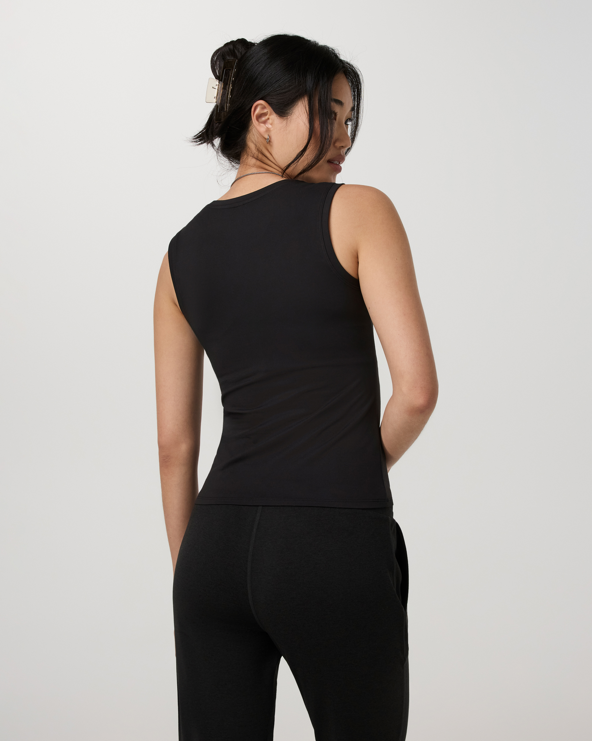 Halo Essential Scoop Tank Long | Solid Black - Image 3