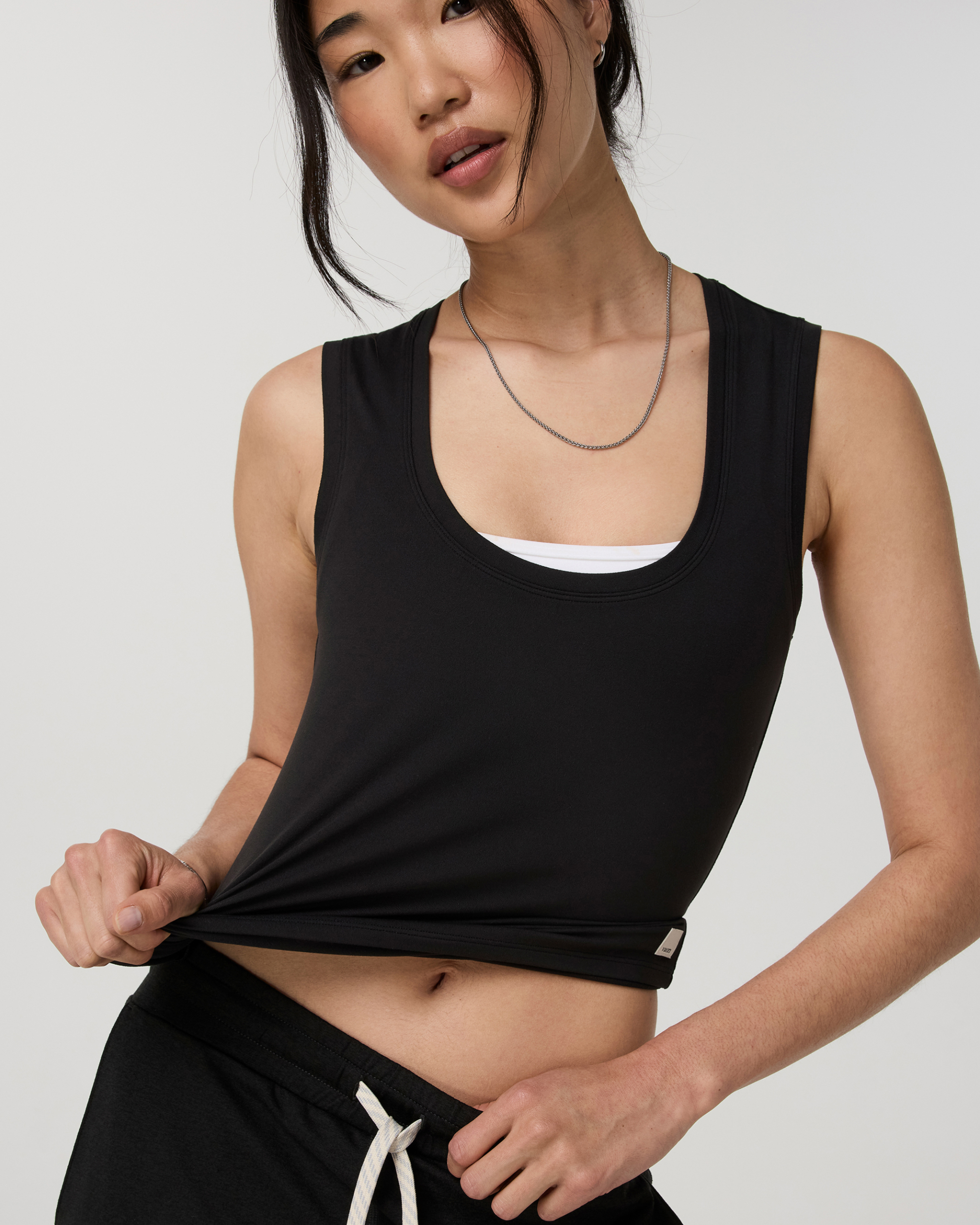 Halo Essential Scoop Tank Long | Solid Black - Image 4