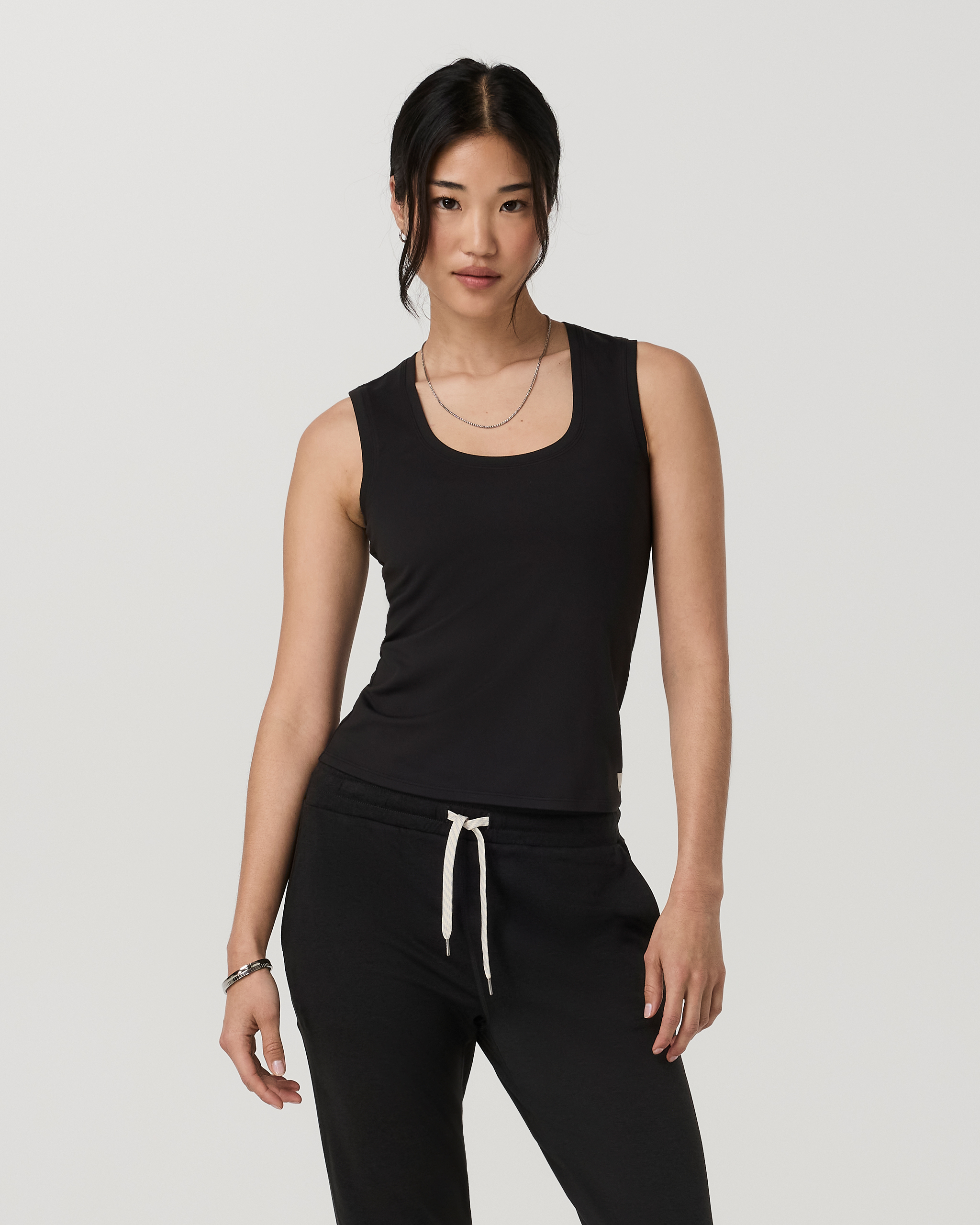 Halo Essential Scoop Tank Long | Solid Black