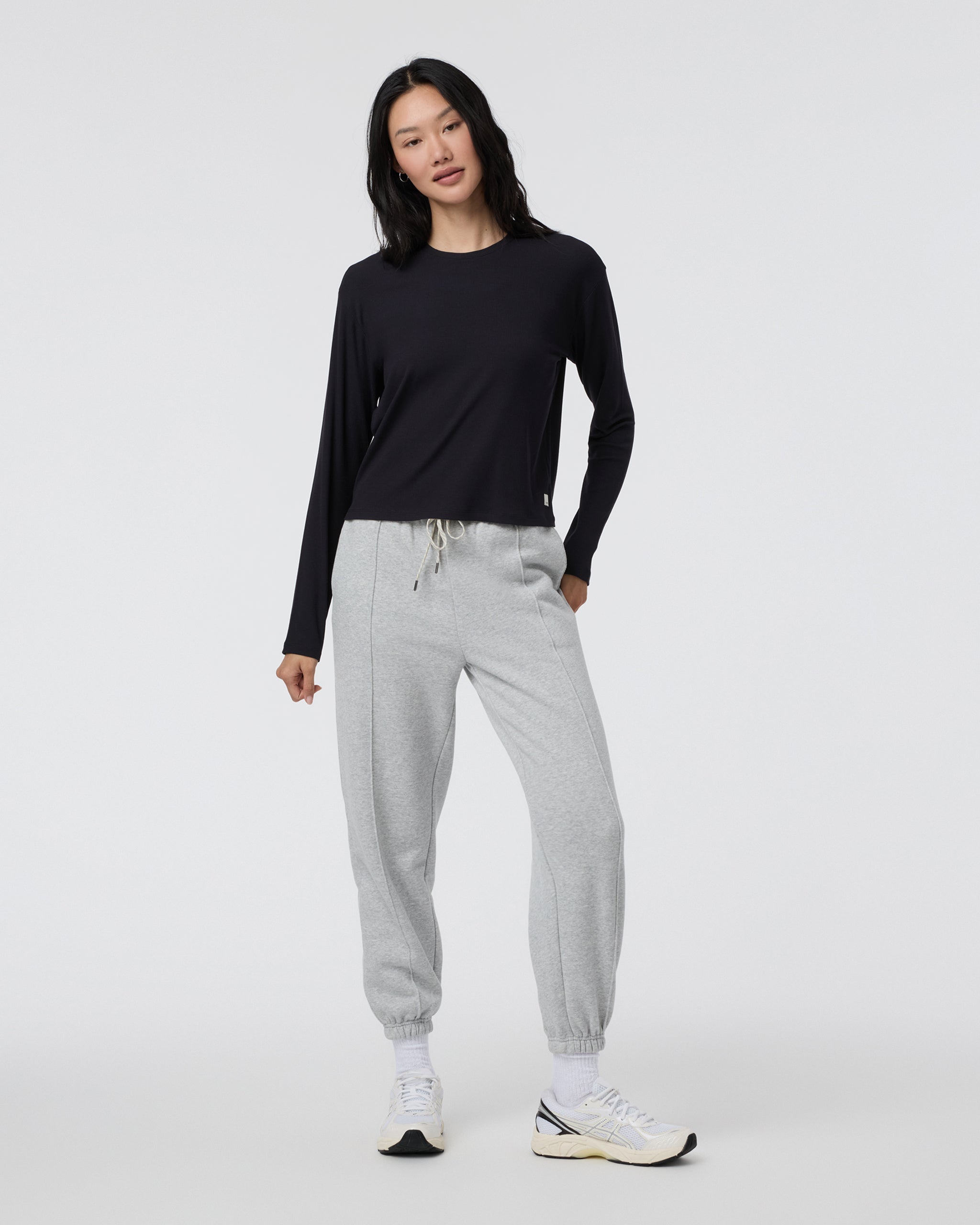 Long Sleeve Cove Relaxed Tee | Black - Image 6