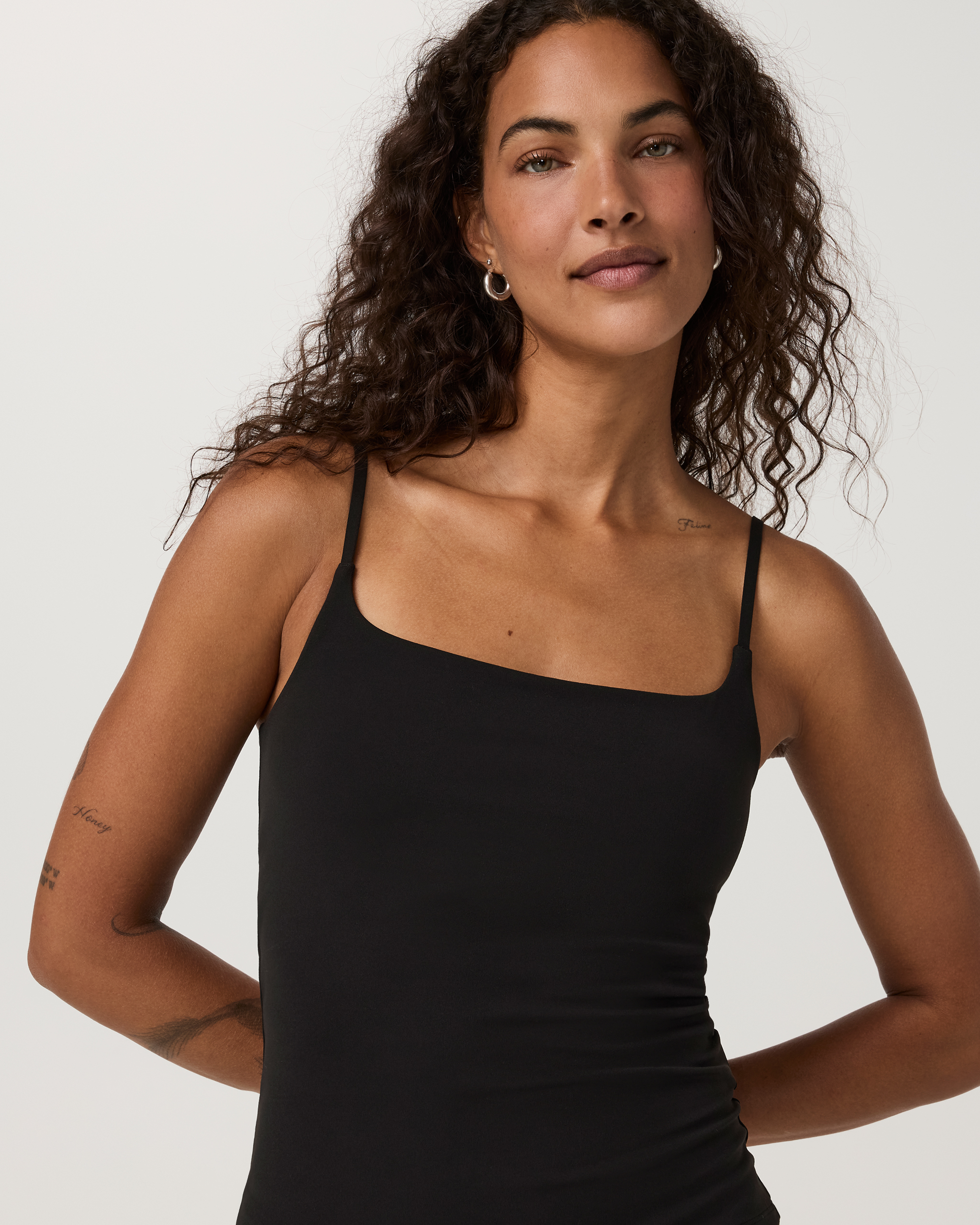 Vuori AllTheFeels™ Cami Long | Black - Image 5