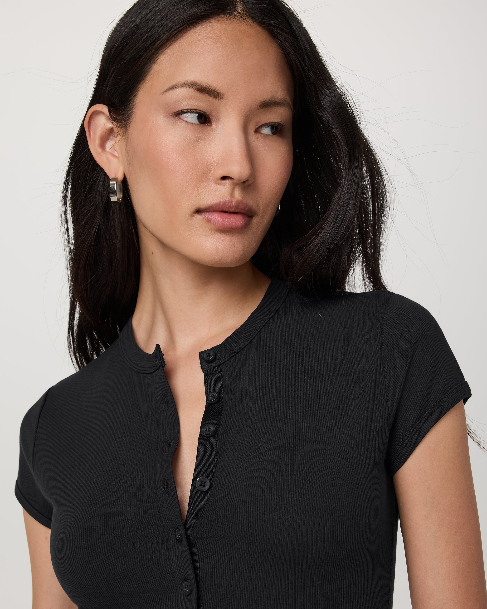 Short Sleeve Pose Button Up | Black - Image 2