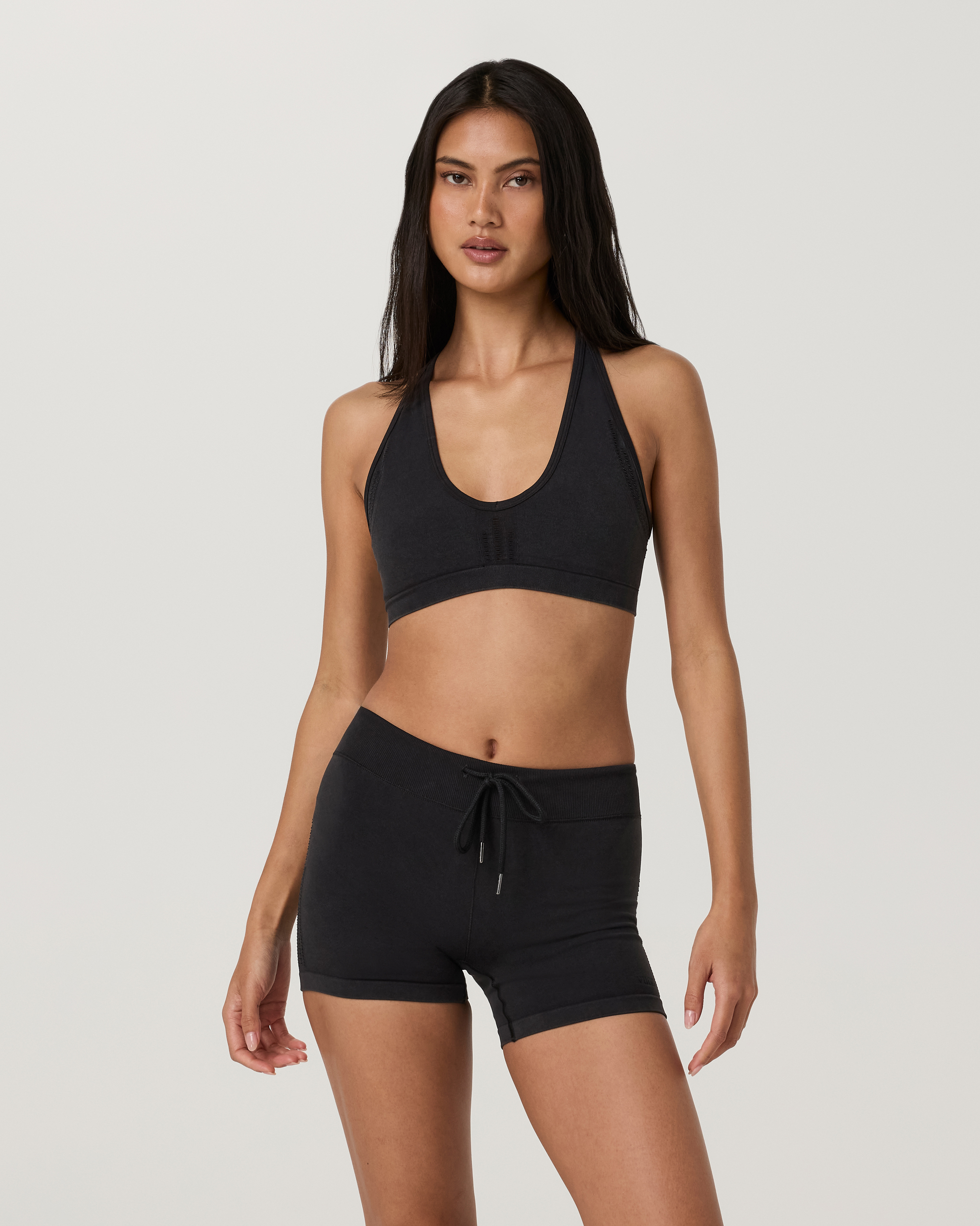 Pointelle Seamless V Neck Bra | Black - Image 3