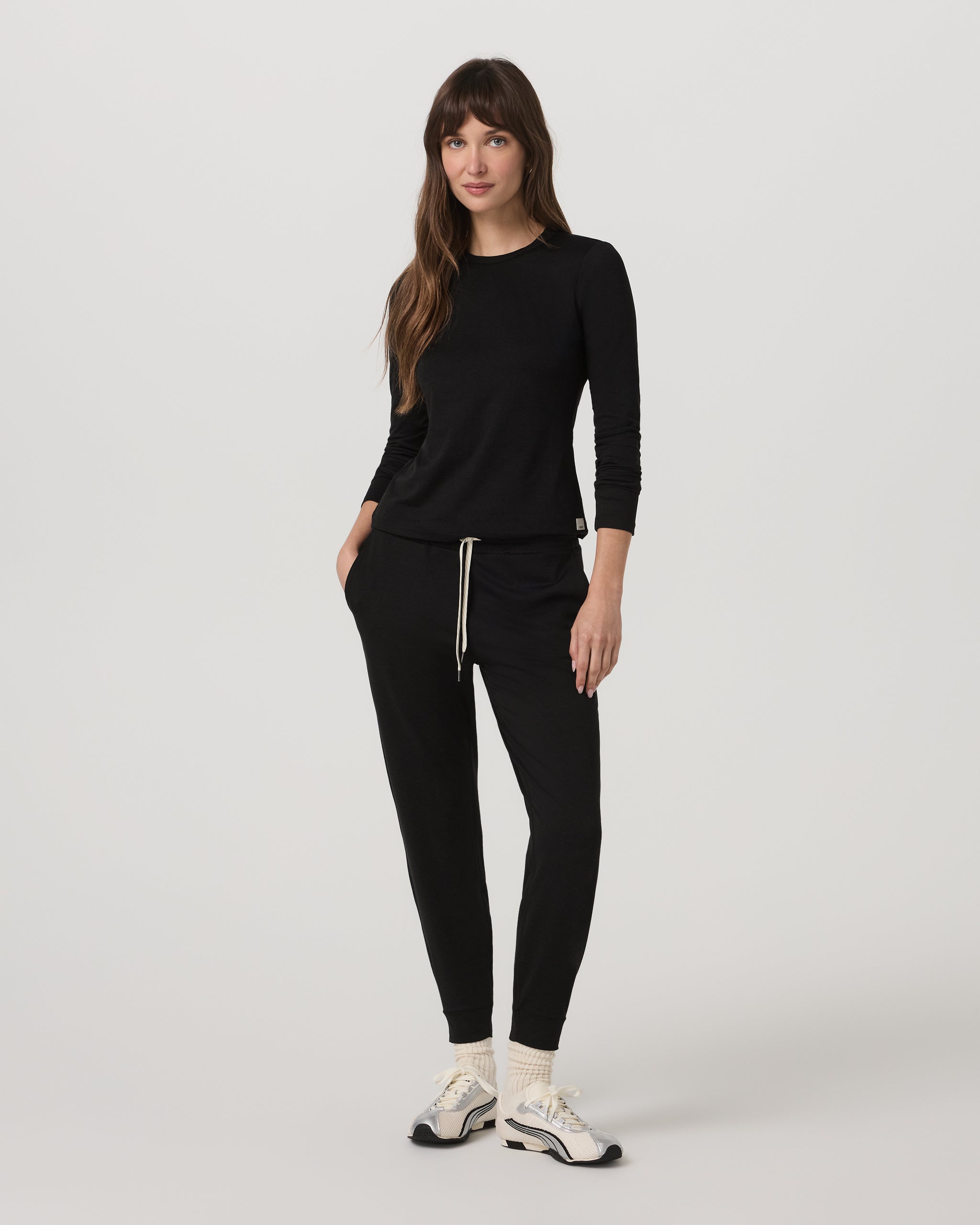 Long Sleeve Halo Essential Crew Tee | Black Heather - Image 2