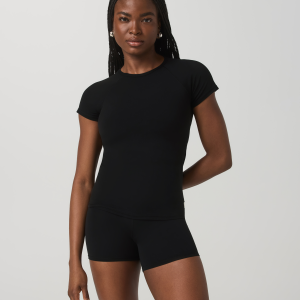 Vuori AllTheFeels™ Short Sleeve Essential Tee | Black