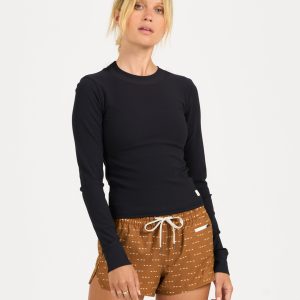 Long-Sleeve Pose Fitted Tee | Black