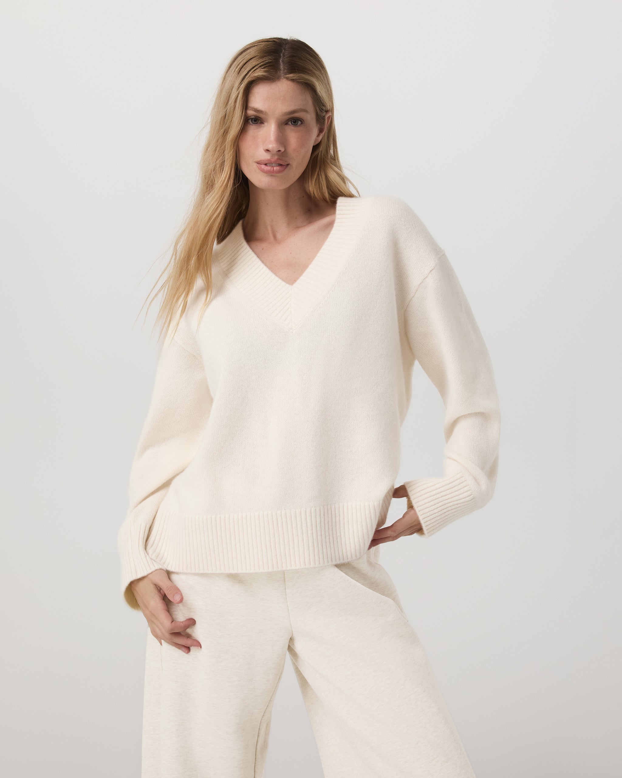 Émilie Cashmere Oversized V-Neck | Porcelain - Image 5