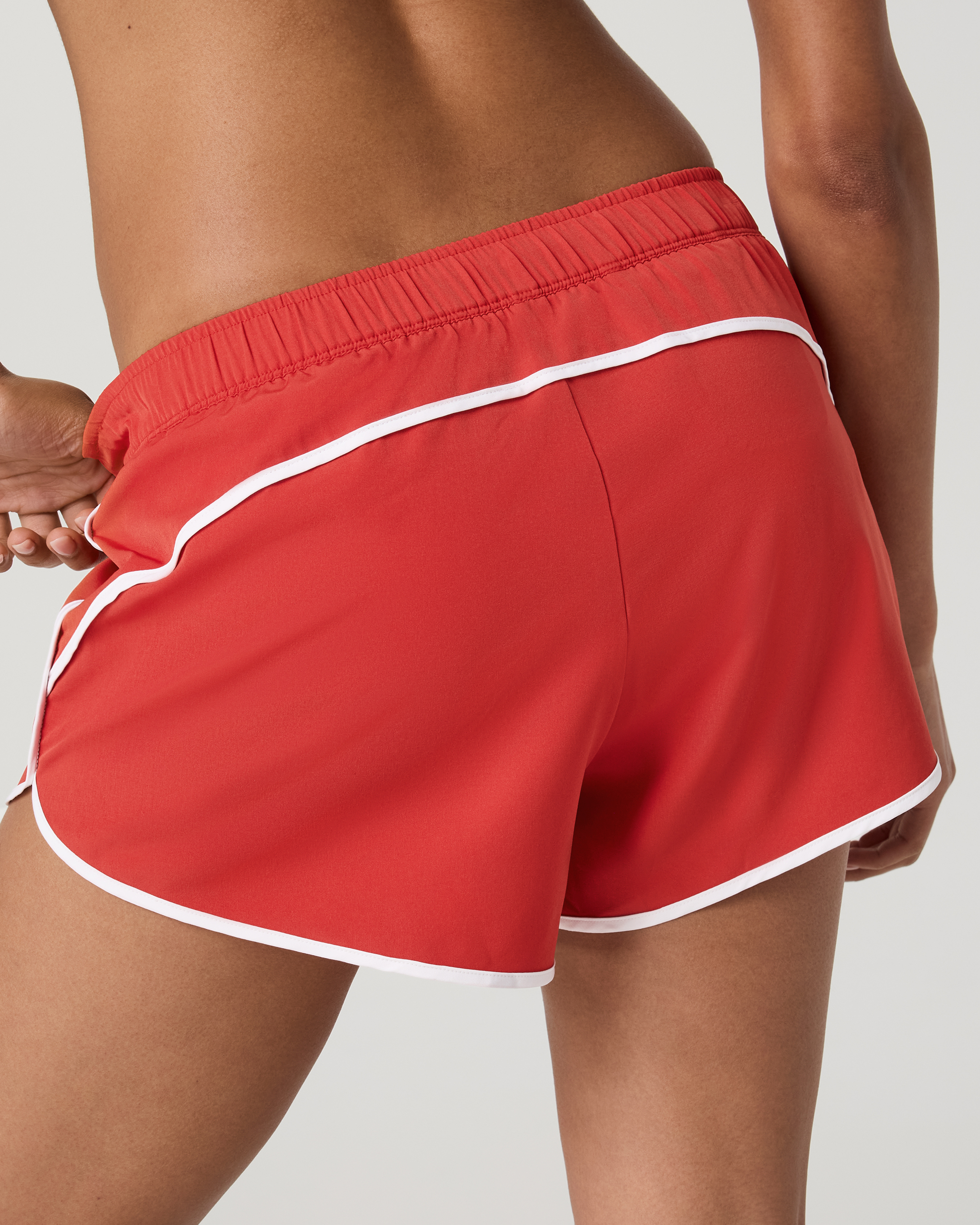 Clementine Retro Short 2.5 | Crimson - Image 2