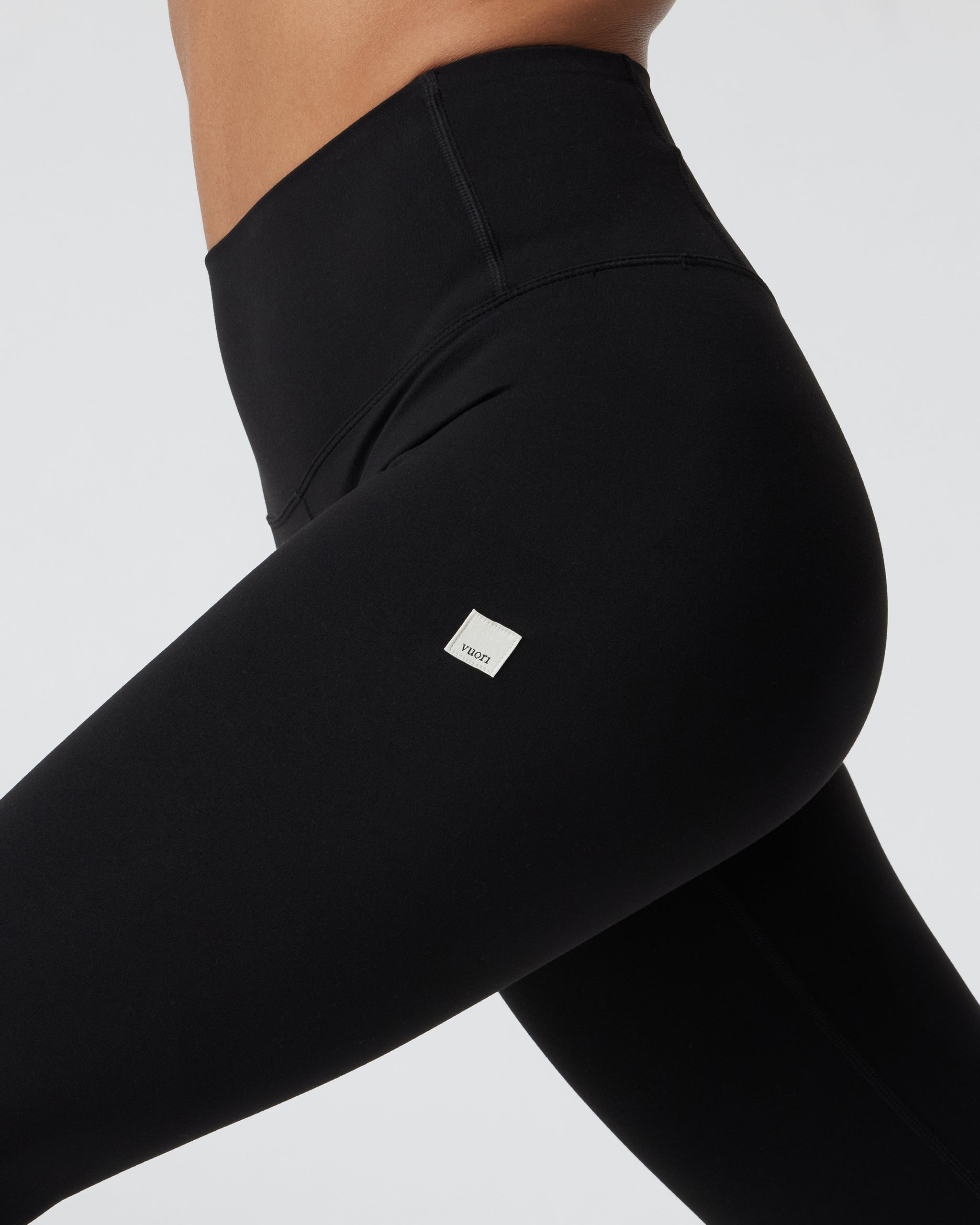 Vuori AllTheFeels™ Legging - Short | Black - Image 4
