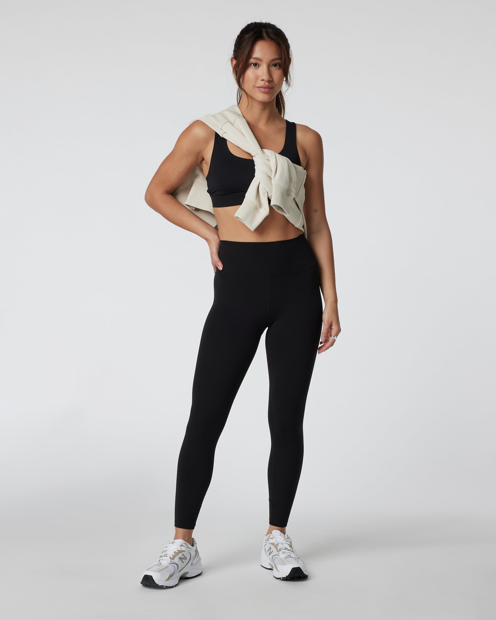 Vuori AllTheFeels™ Legging - Short | Black - Image 2