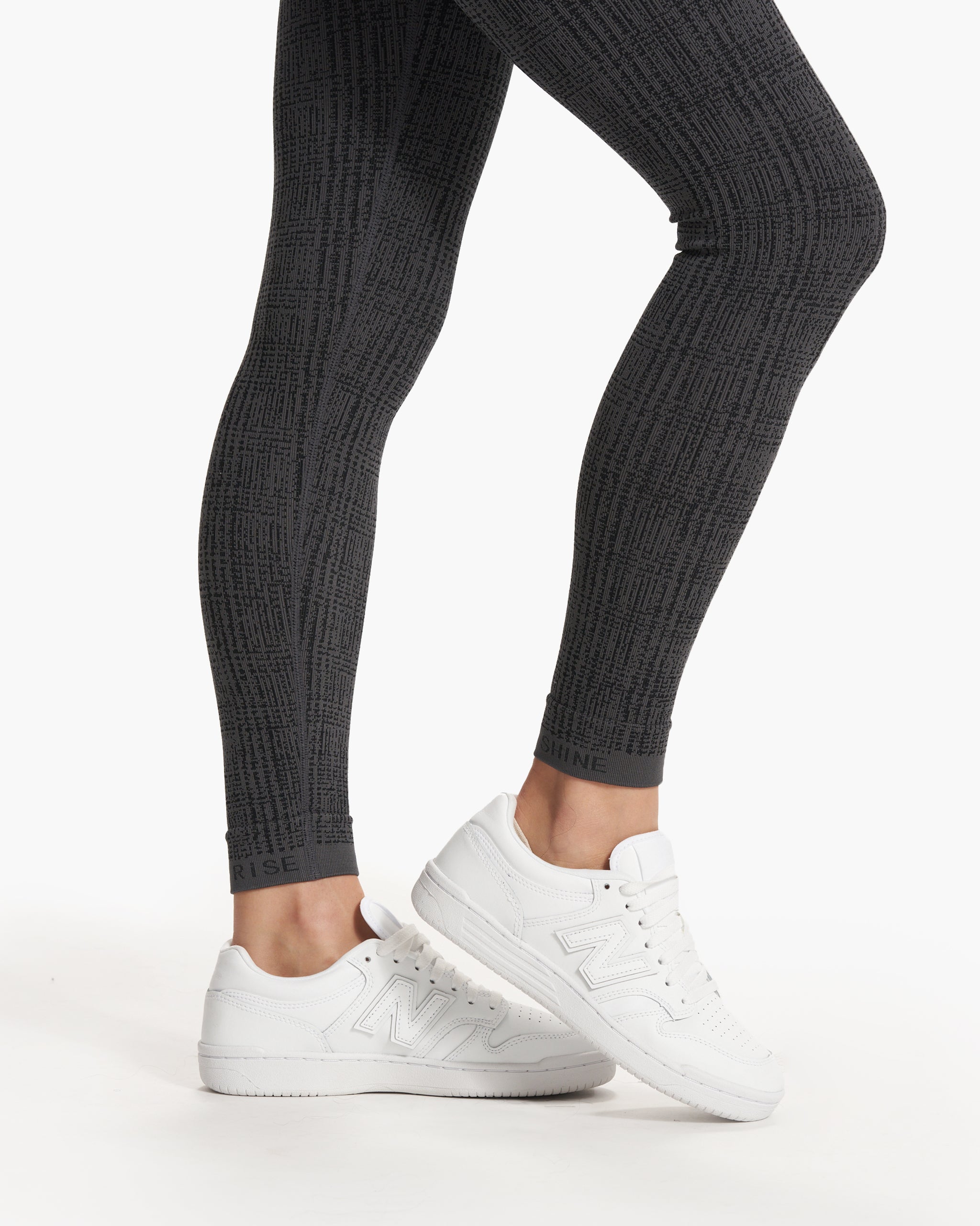 Helix Seamless Texture Legging | Charcoal Plaid - Image 4