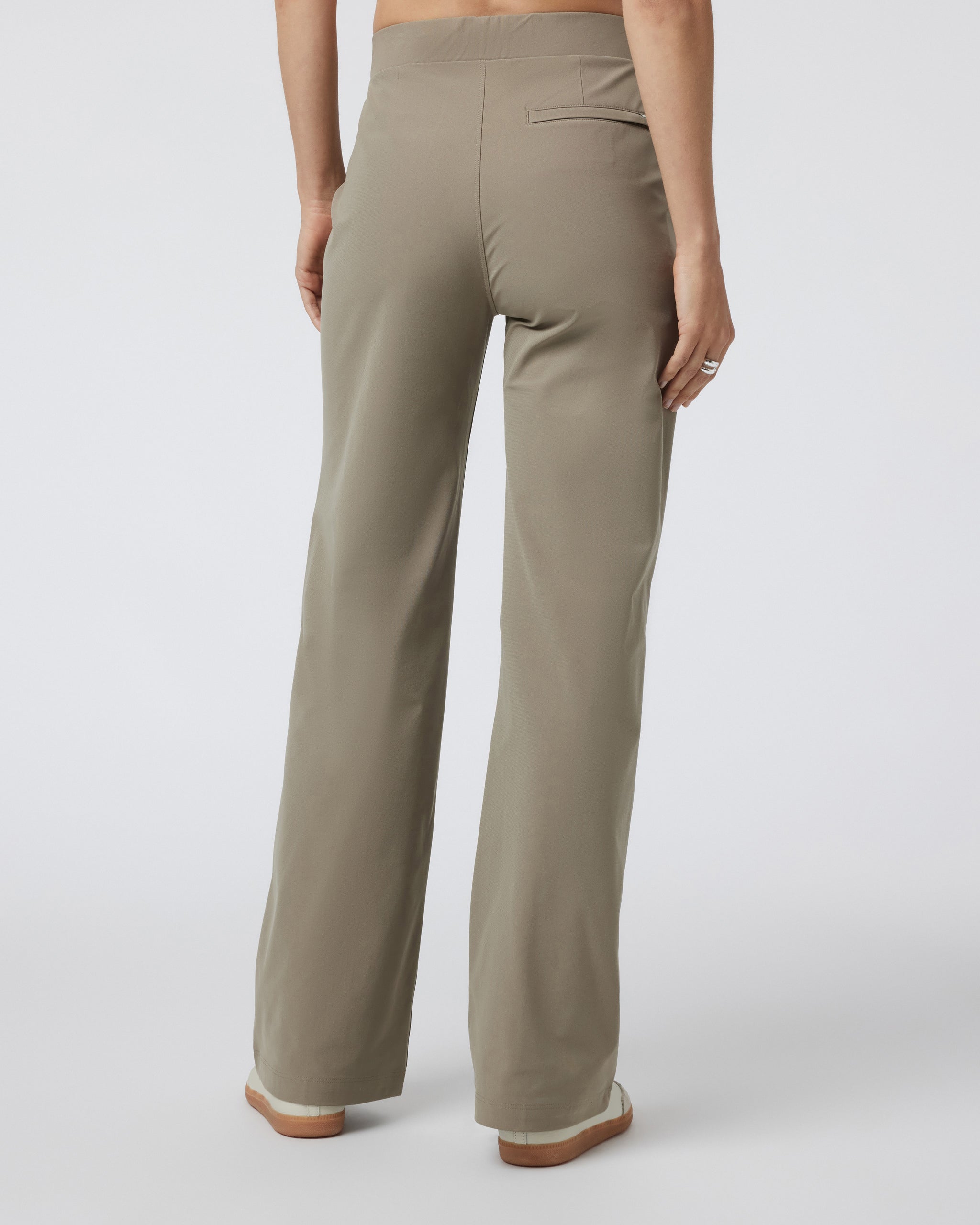 Womens Vuori Meta™ Wideleg Pant | Taupe - Image 3