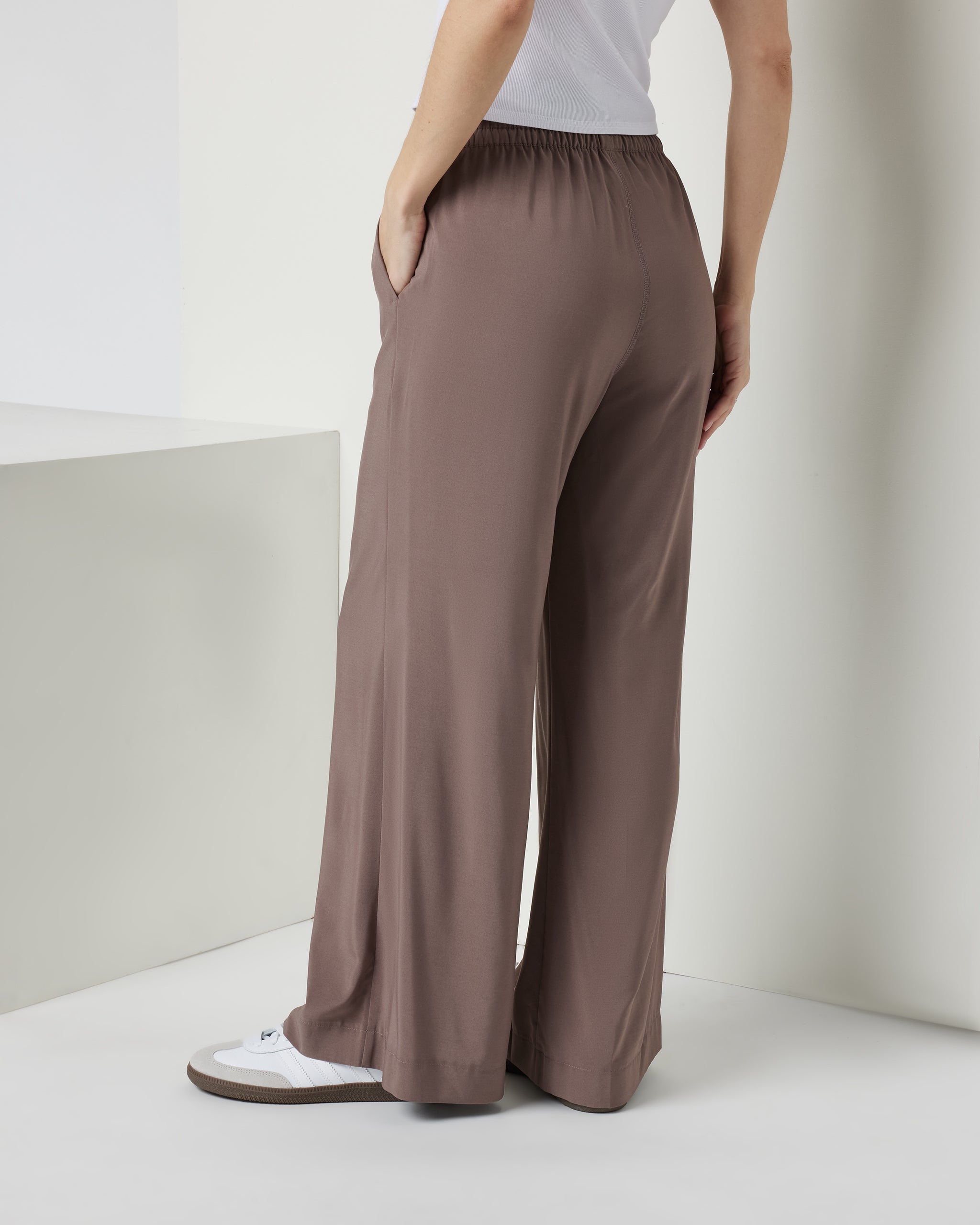 Villa Wideleg Pant - Short | Chocolate - Image 3